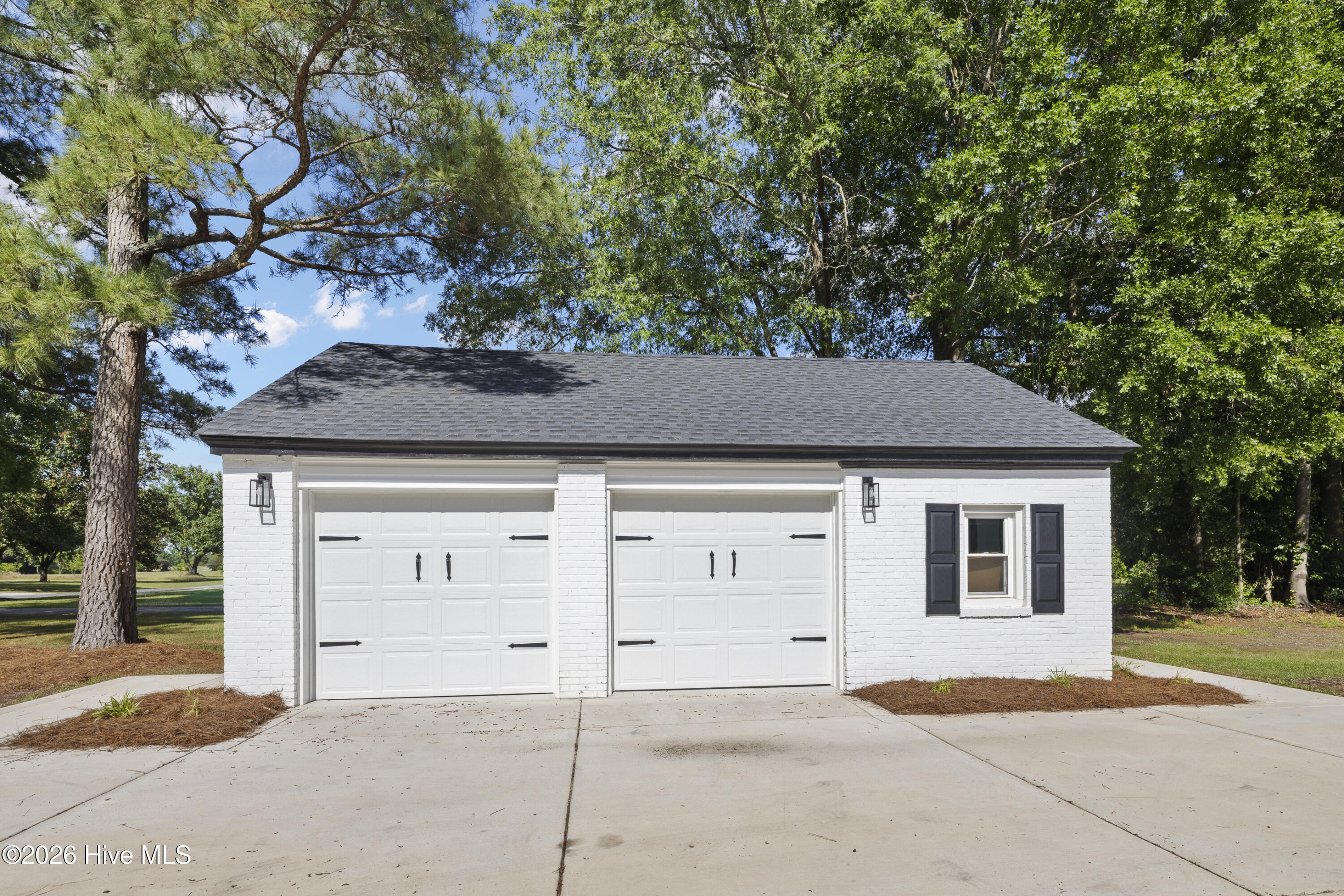 608 N East Street Property Photo 11