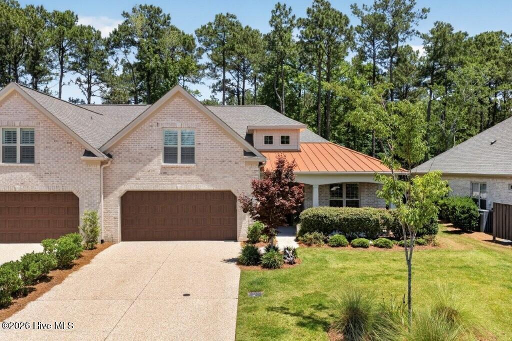 709 Jenoa Drive Property Photo 2