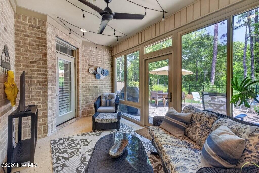 709 Jenoa Drive Property Photo 14