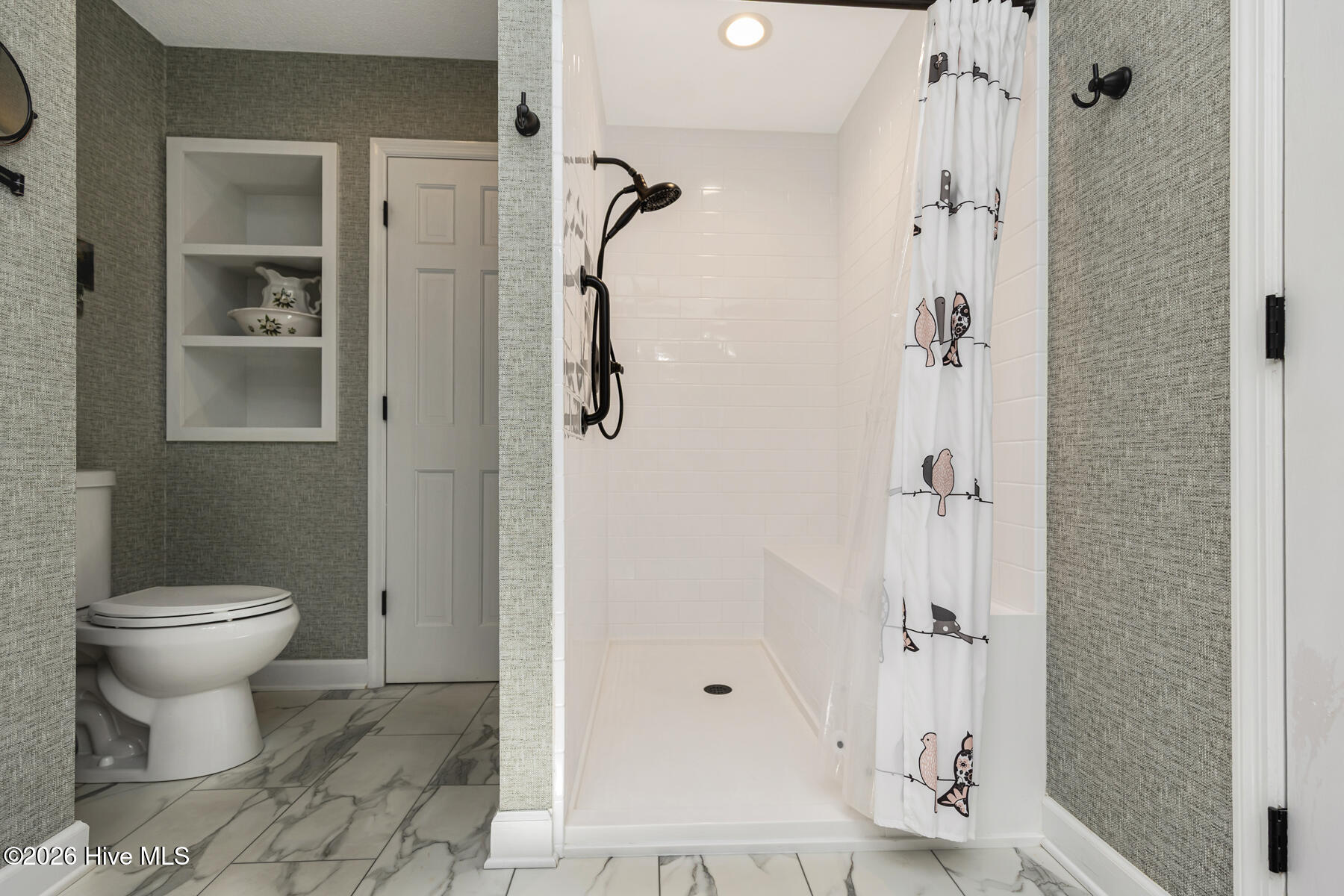 135 Devonshire Avenue W Property Photo 15