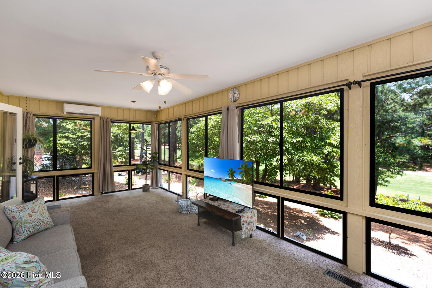 135 Devonshire Avenue W Property Photo 22