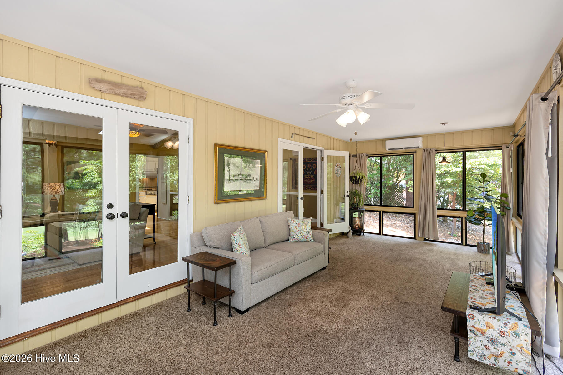 135 Devonshire Avenue W Property Photo 23