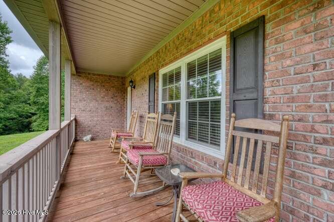200 Gold Leaf Lane Property Photo 5
