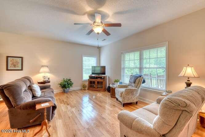 200 Gold Leaf Lane Property Photo 9