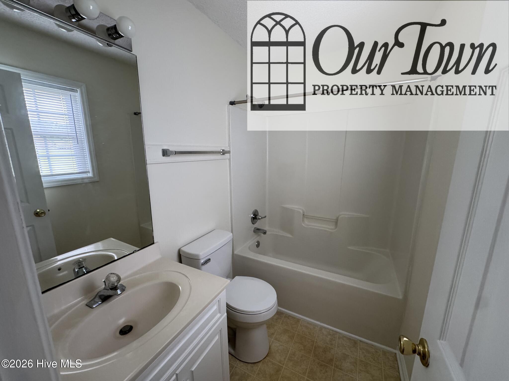 4207 Cypress Drive Nw A Property Photo 9