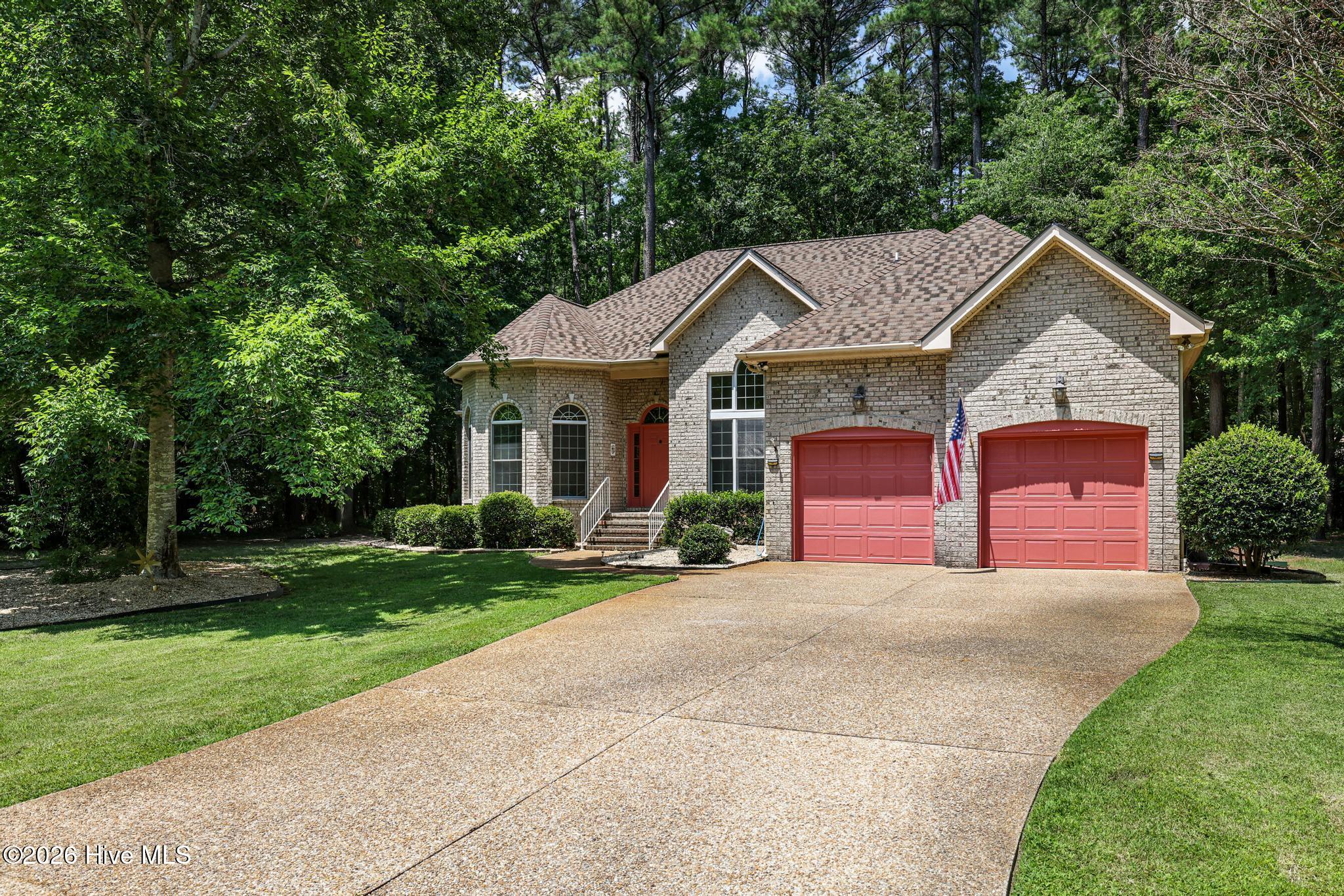108 Neuse Circle Property Photo 2