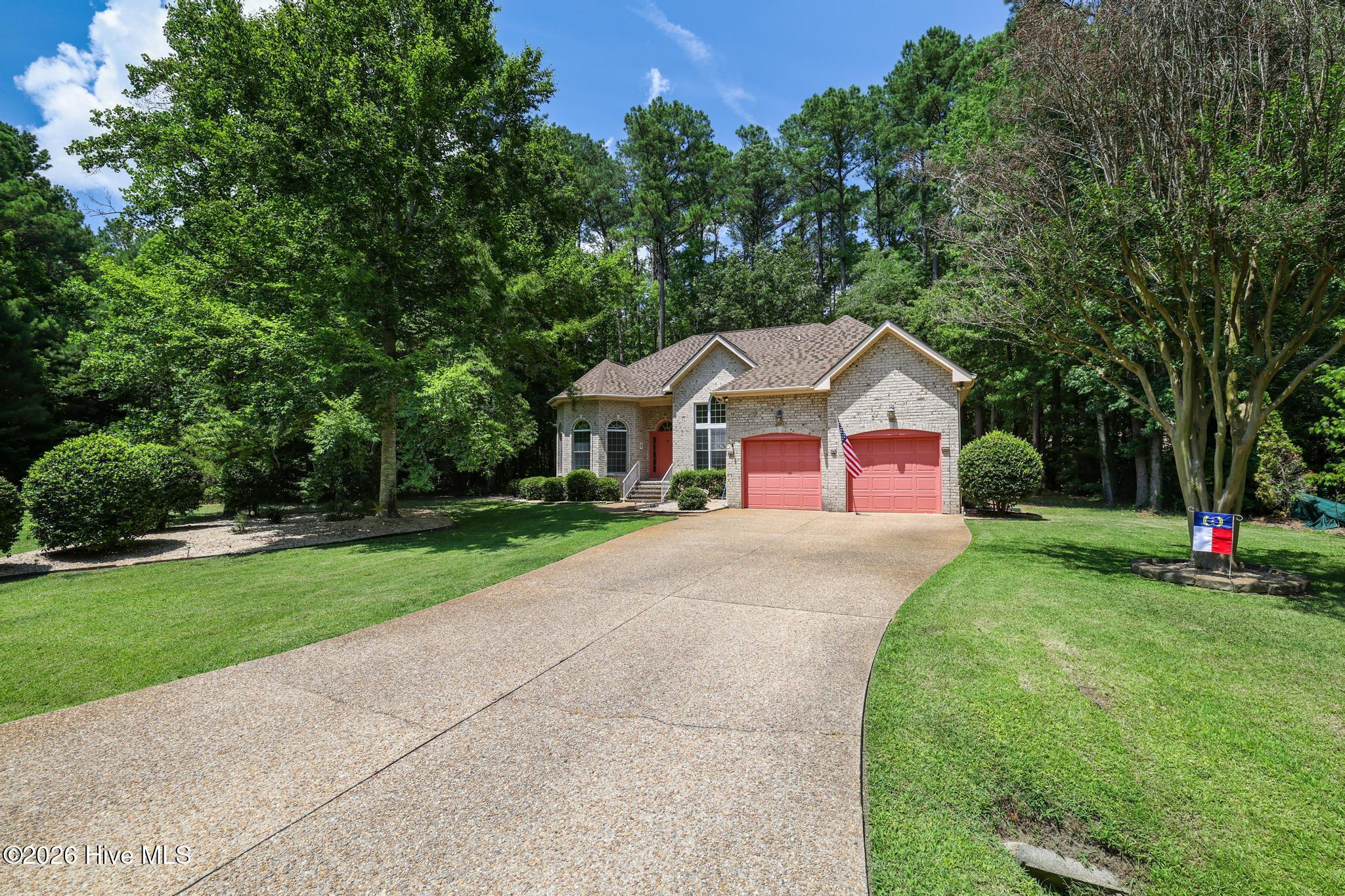 108 Neuse Circle Property Photo 3