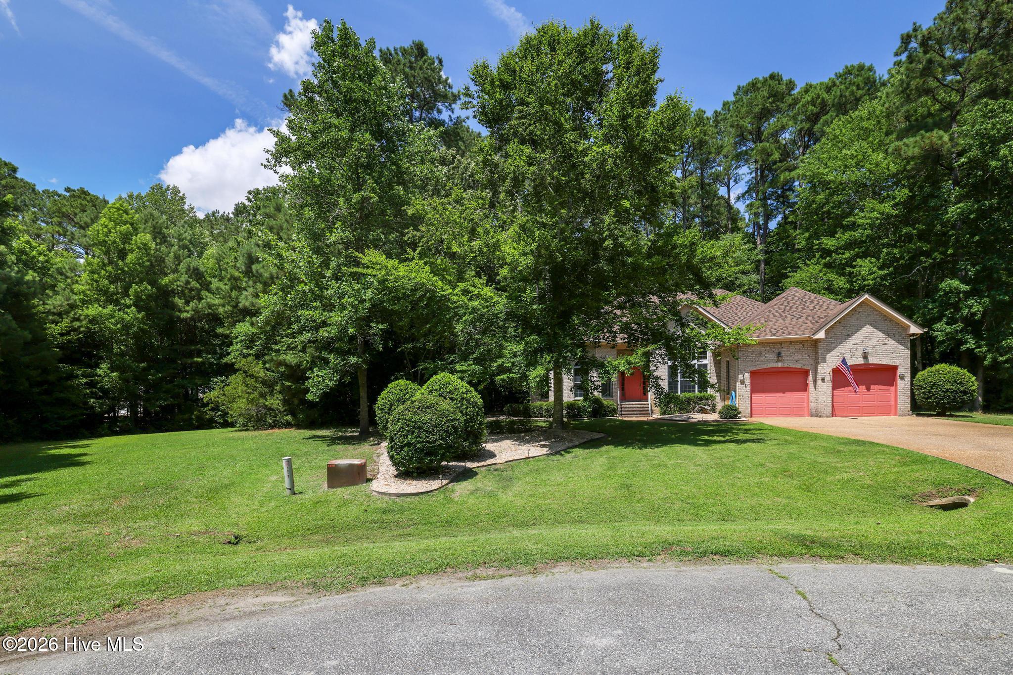 108 Neuse Circle Property Photo 5
