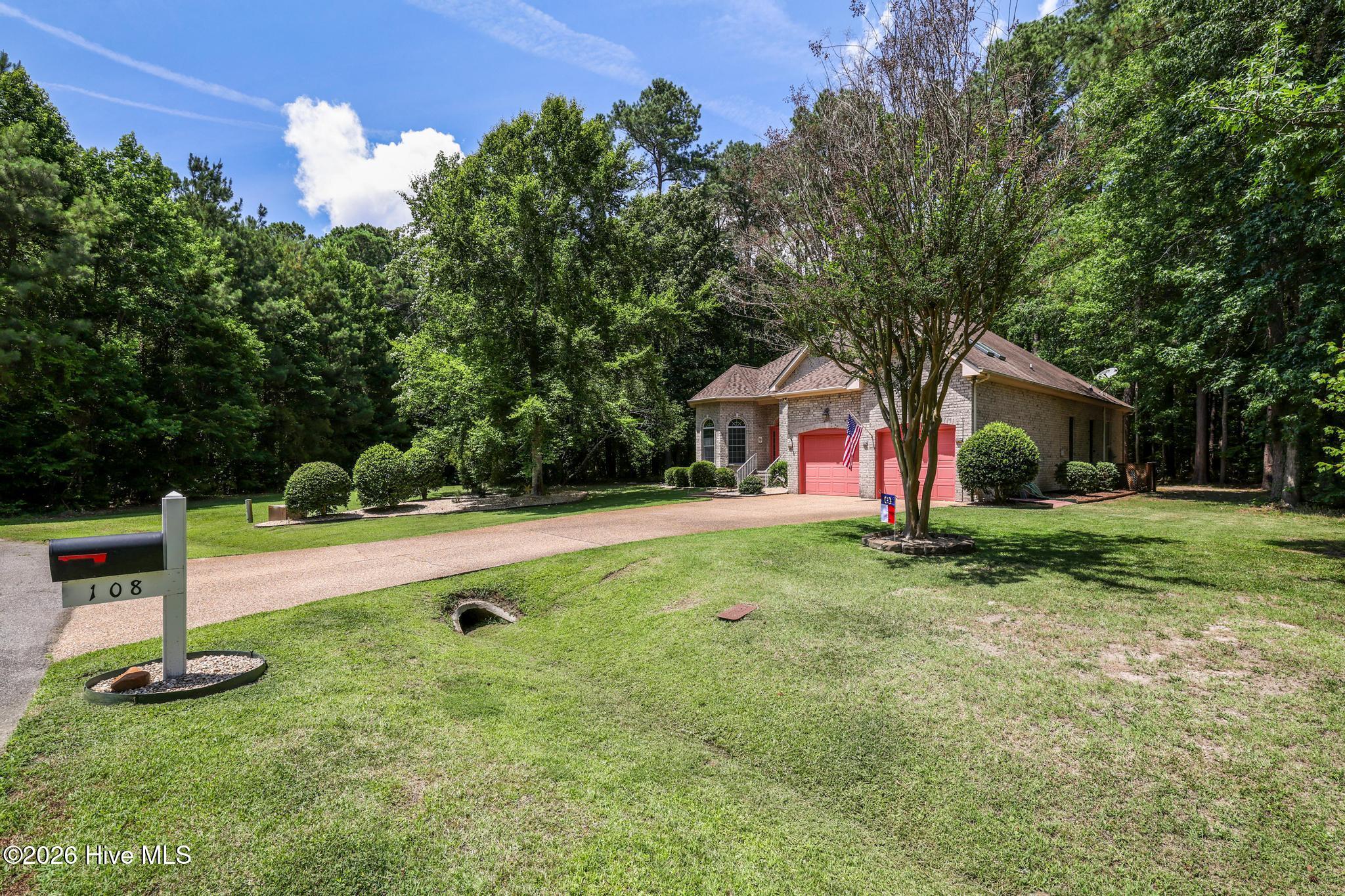 108 Neuse Circle Property Photo 6
