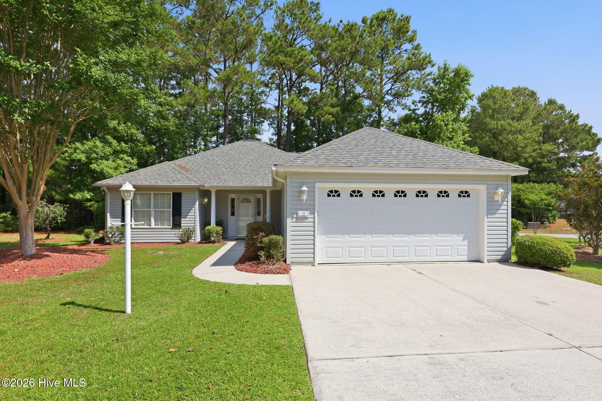 702 Hummingbird S Property Photo 2