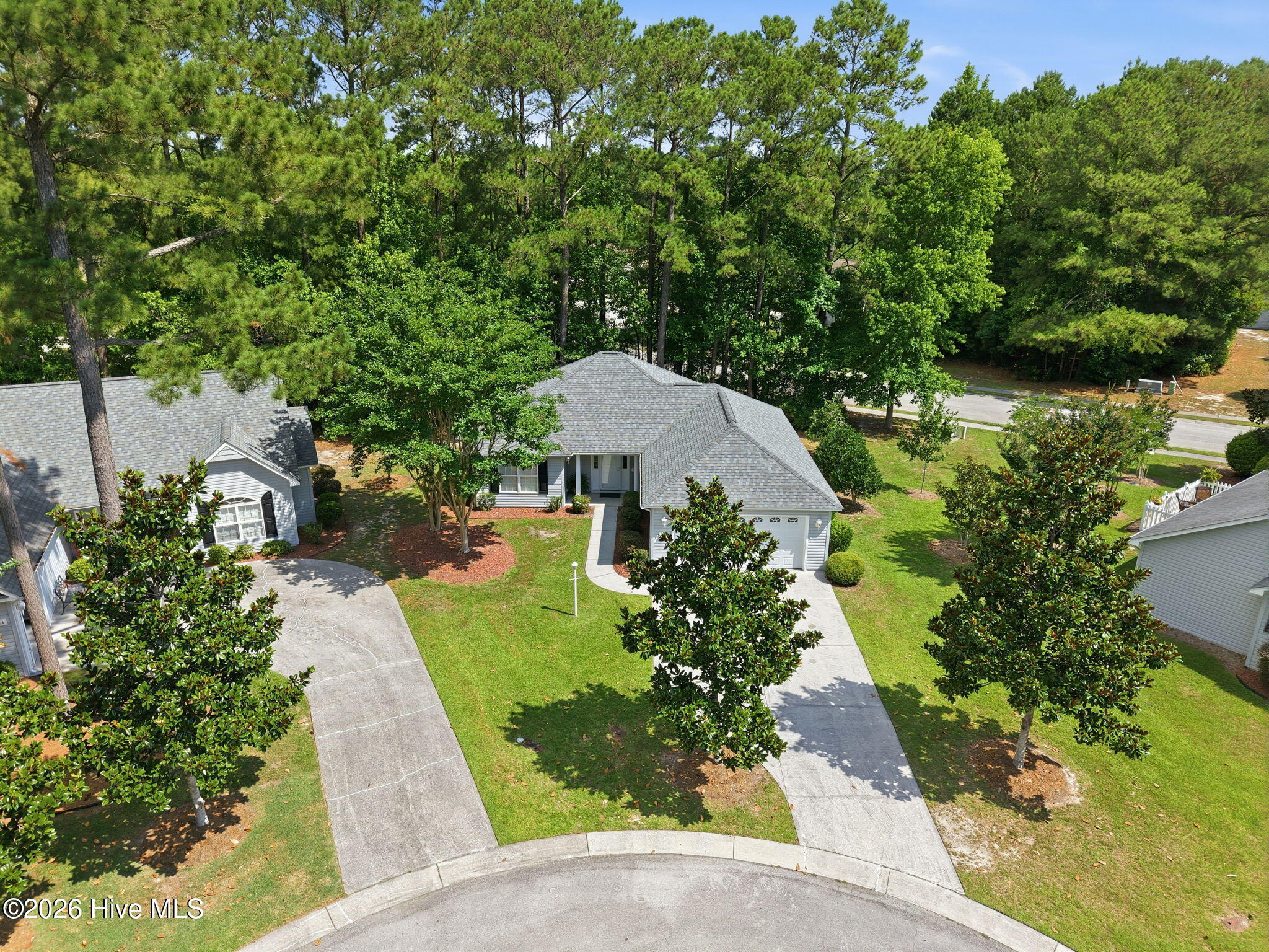 702 Hummingbird S Property Photo 4