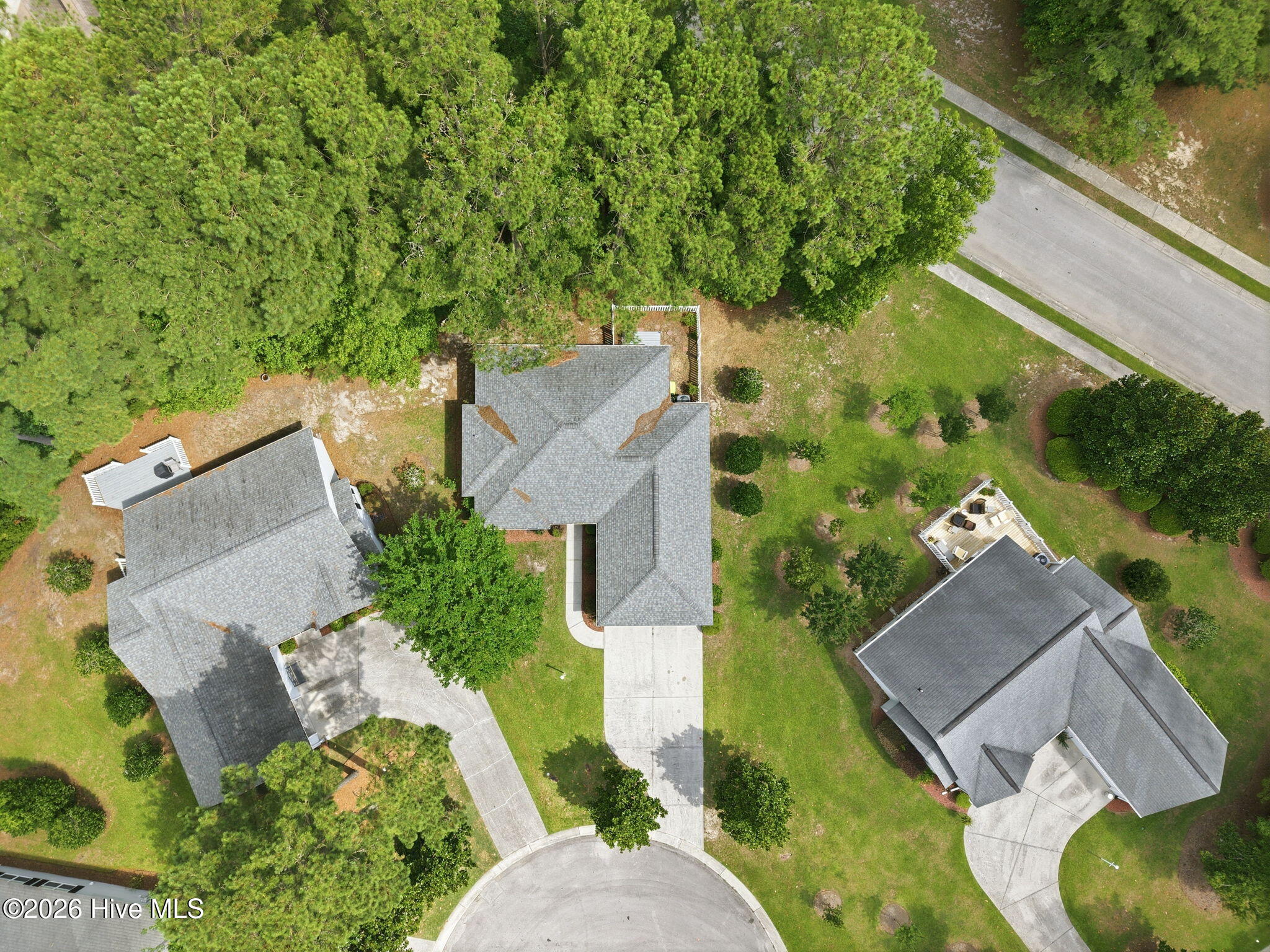 702 Hummingbird S Property Photo 5