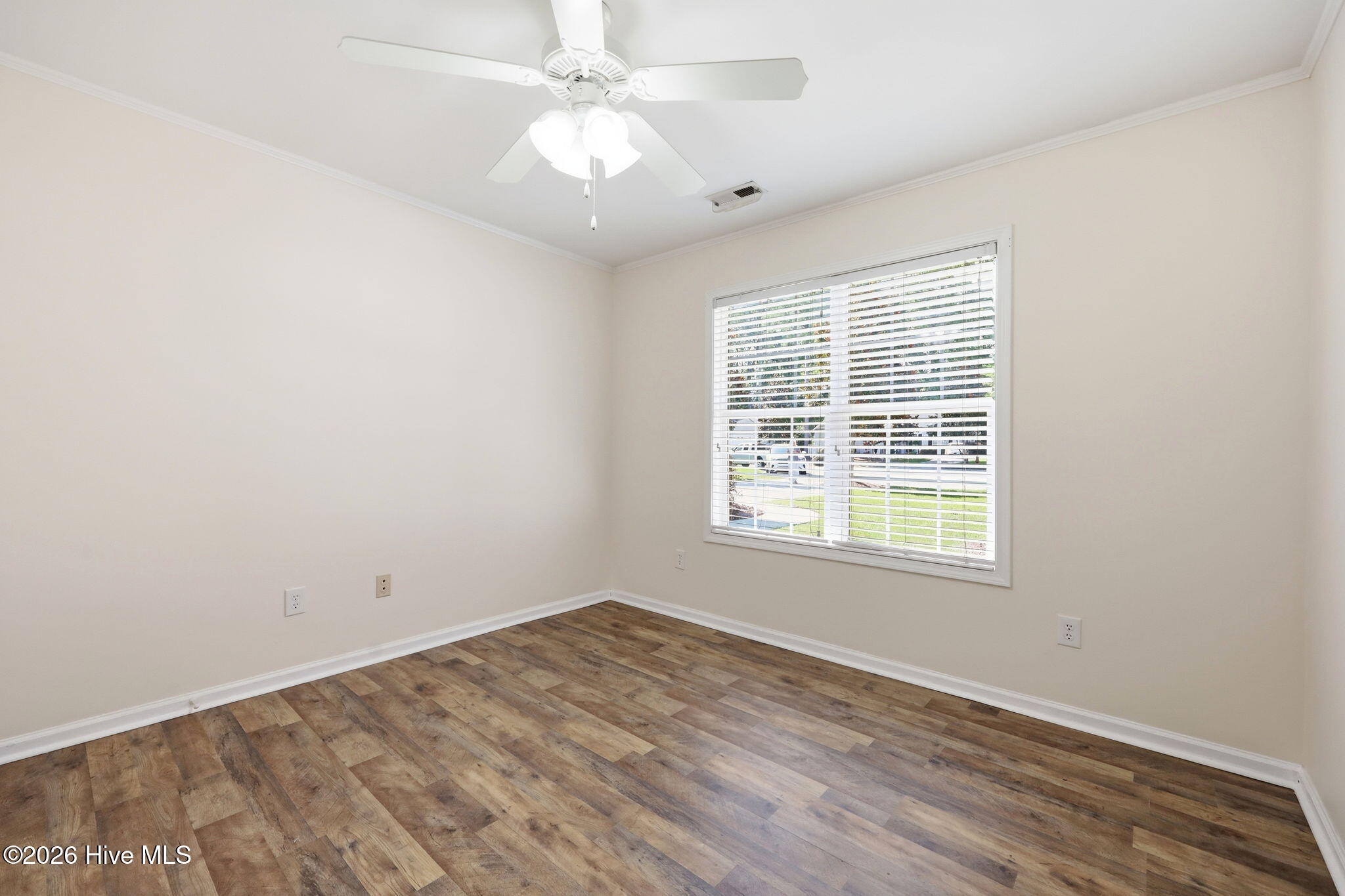 702 Hummingbird S Property Photo 23