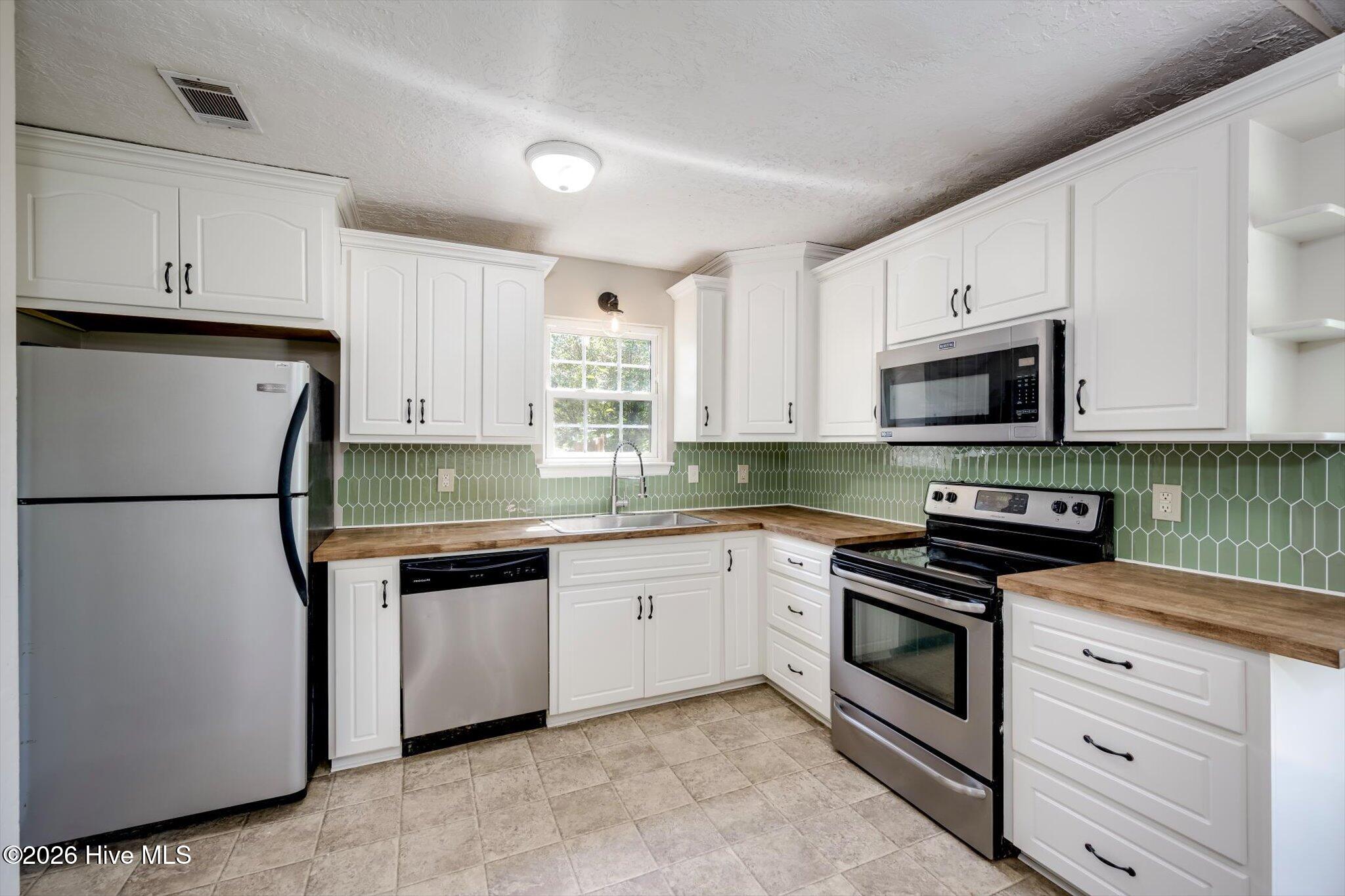 815 S Willowick Drive Property Photo 15