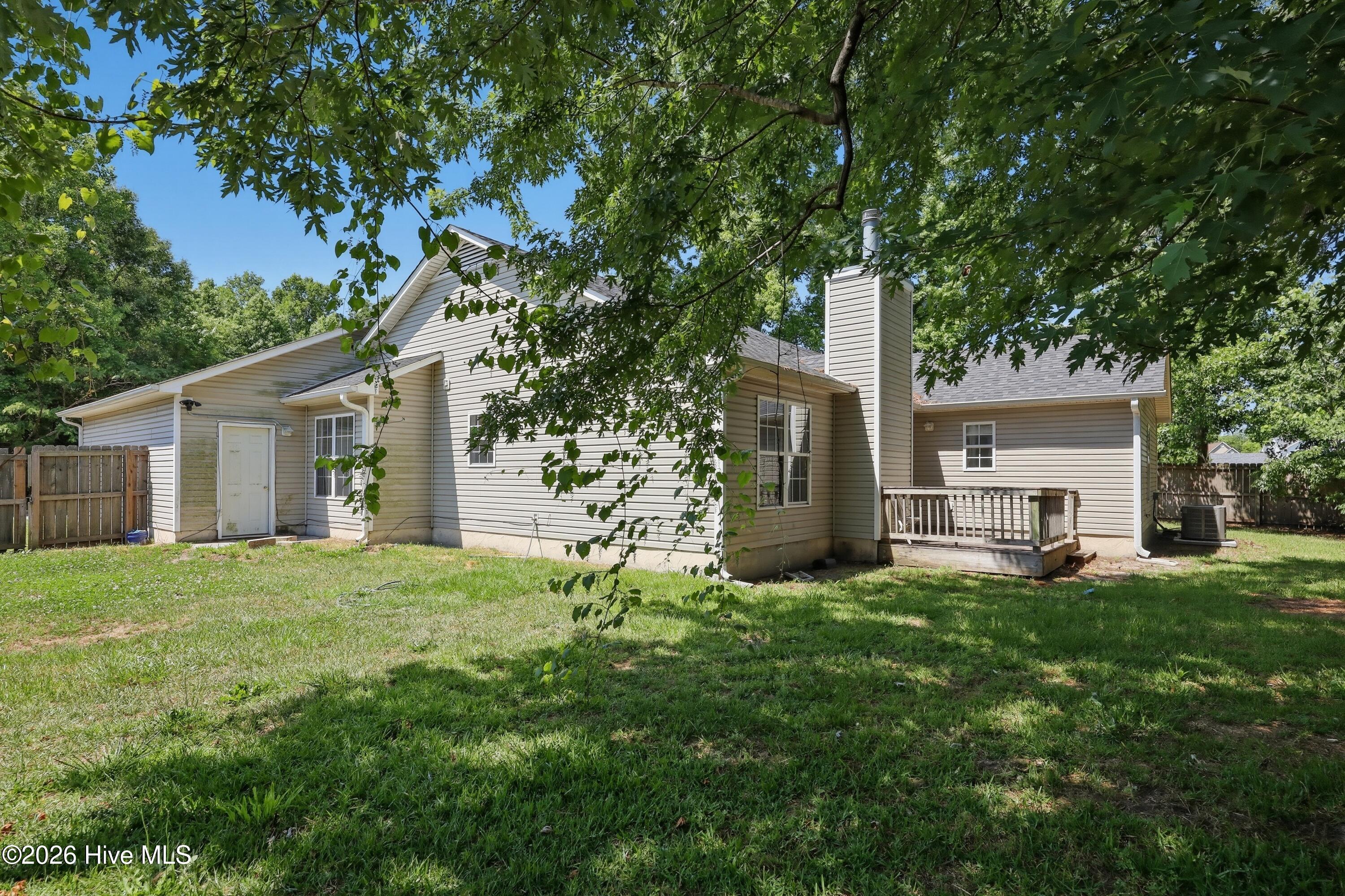 409 Spring Drive Property Photo 5