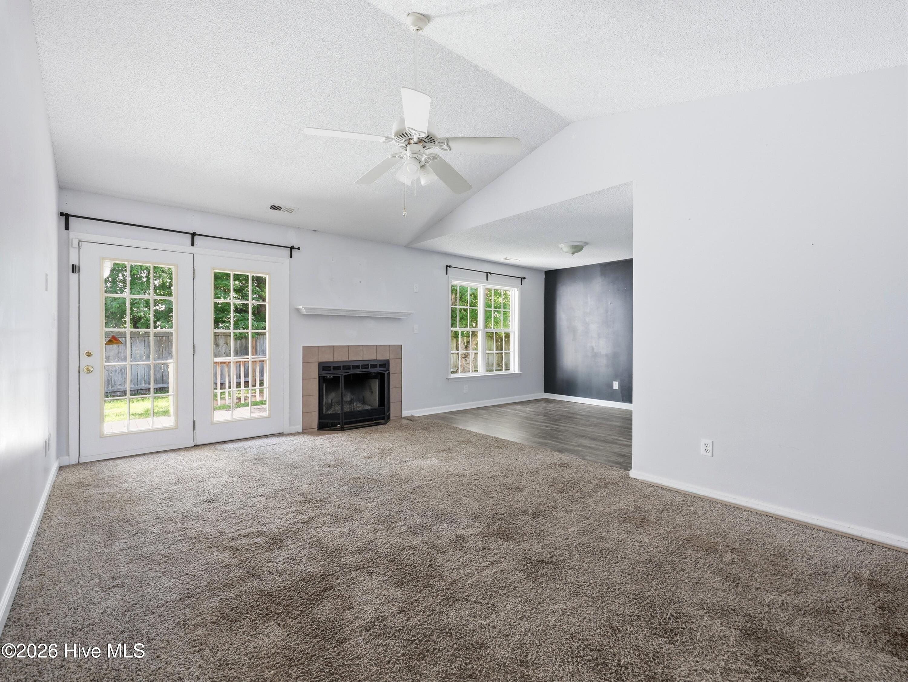 409 Spring Drive Property Photo 13