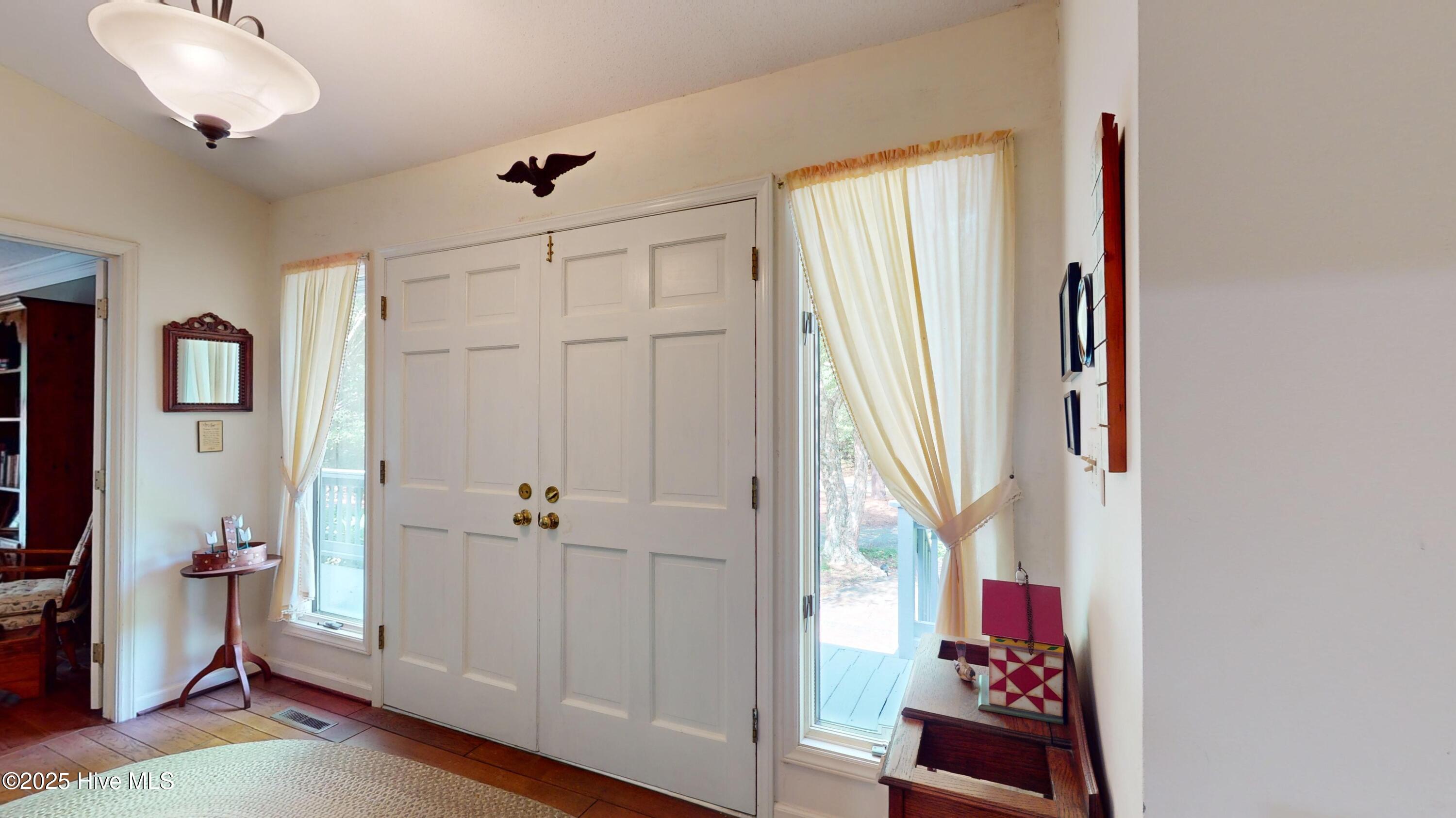 135 Gray Fox Run Property Photo 5