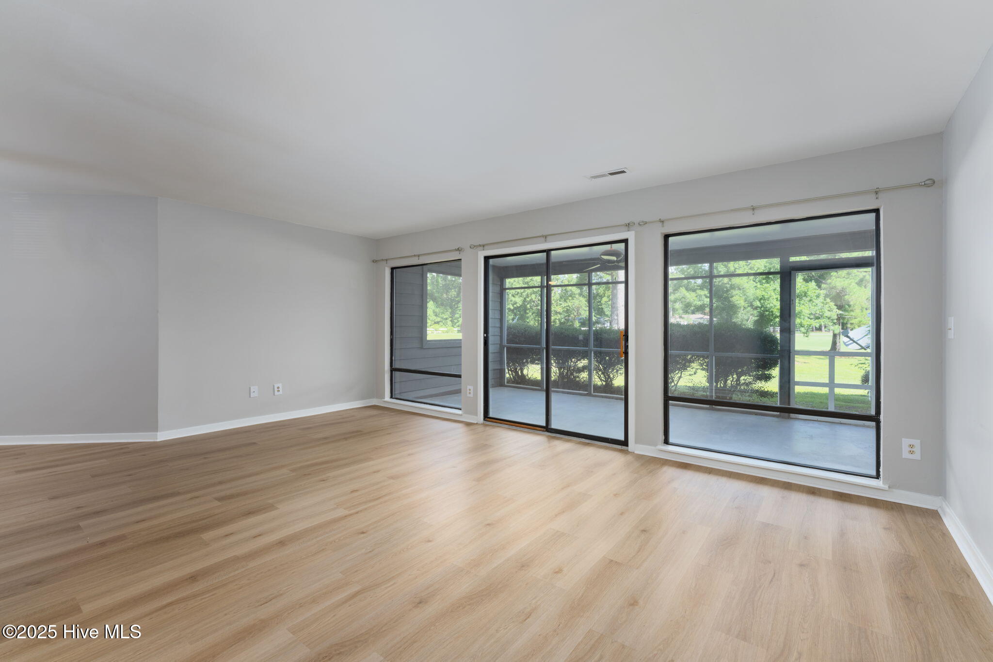 732 Azalea Drive 413 Property Photo 15