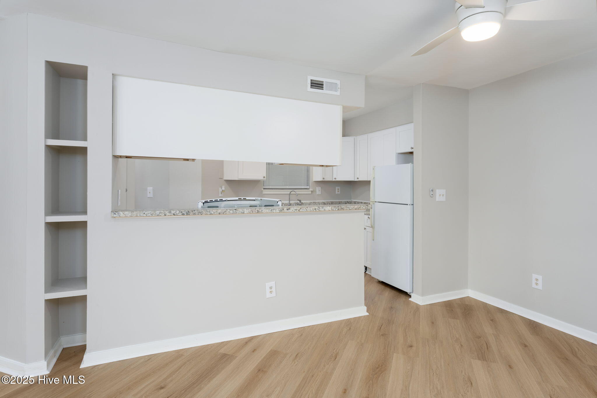 732 Azalea Drive 413 Property Photo 19