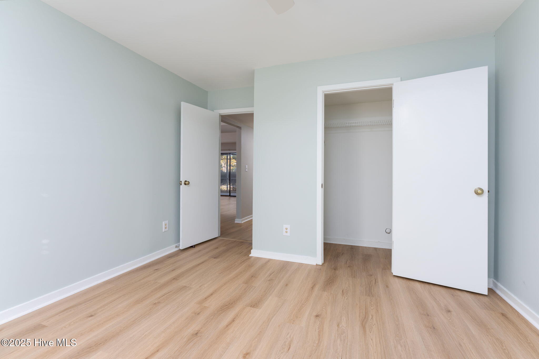 732 Azalea Drive 413 Property Photo 26