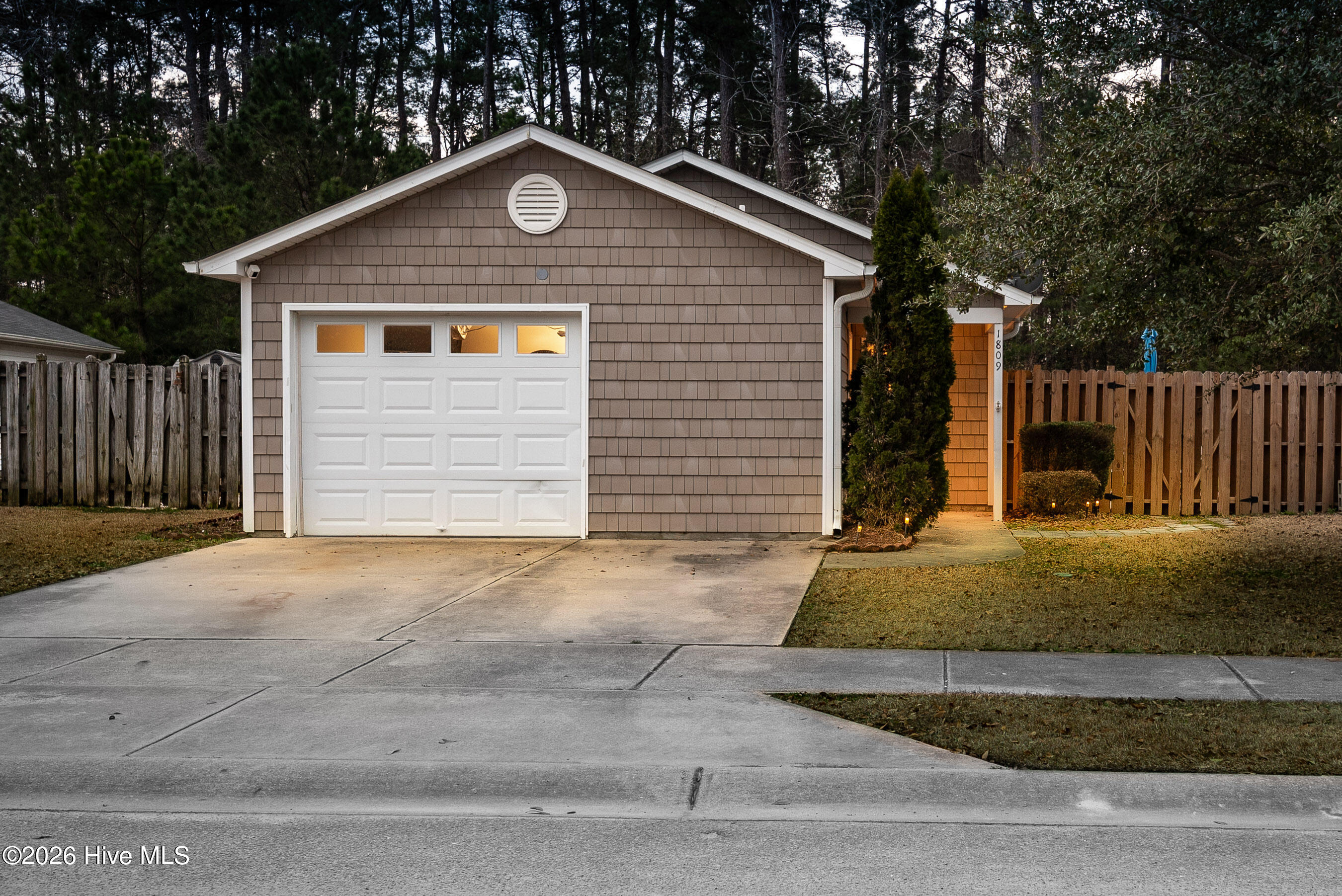 1809 Gretna Drive Property Photo 1