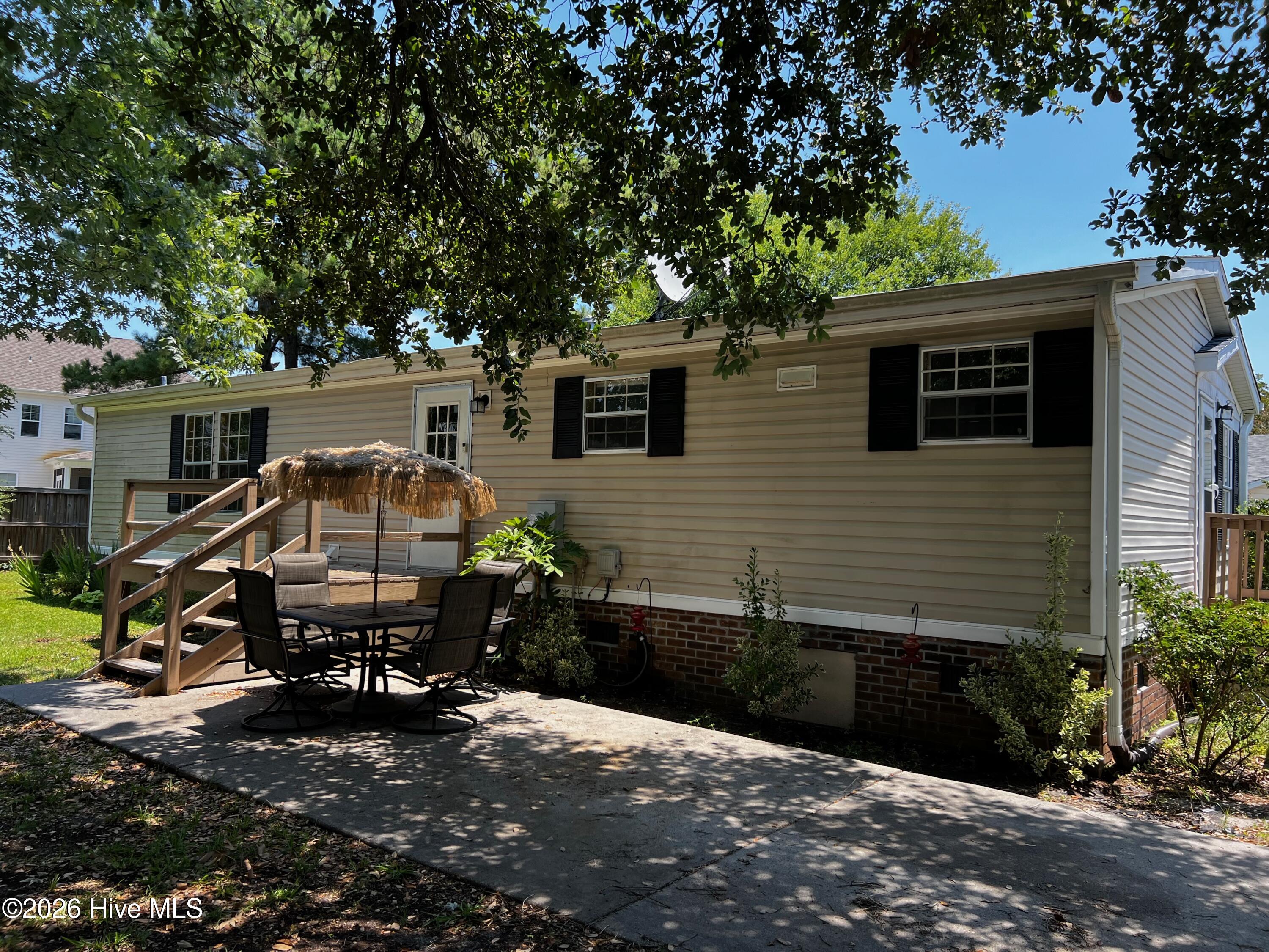 907 Kontiki Court Property Photo 1