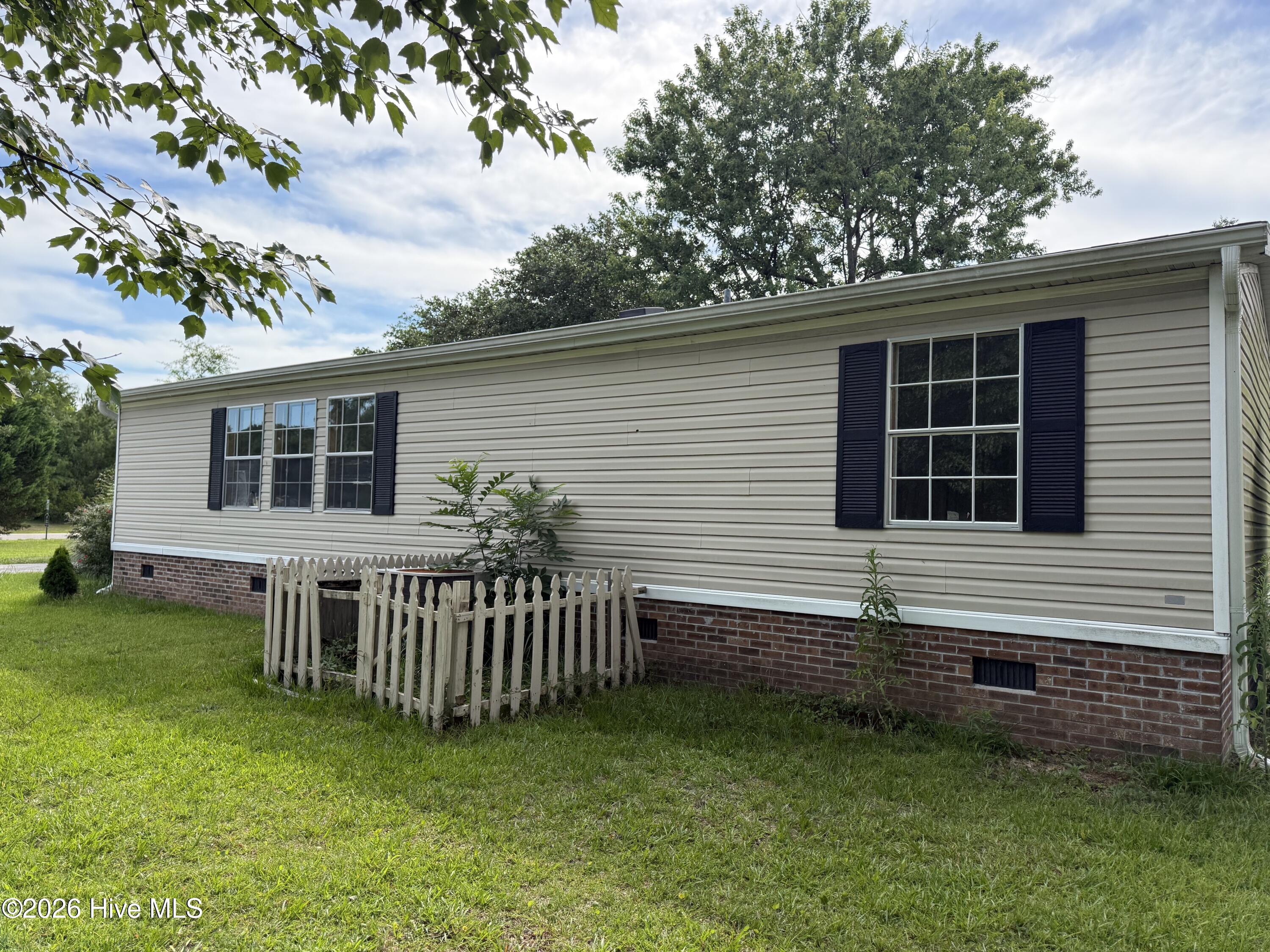 907 Kontiki Court Property Photo 12