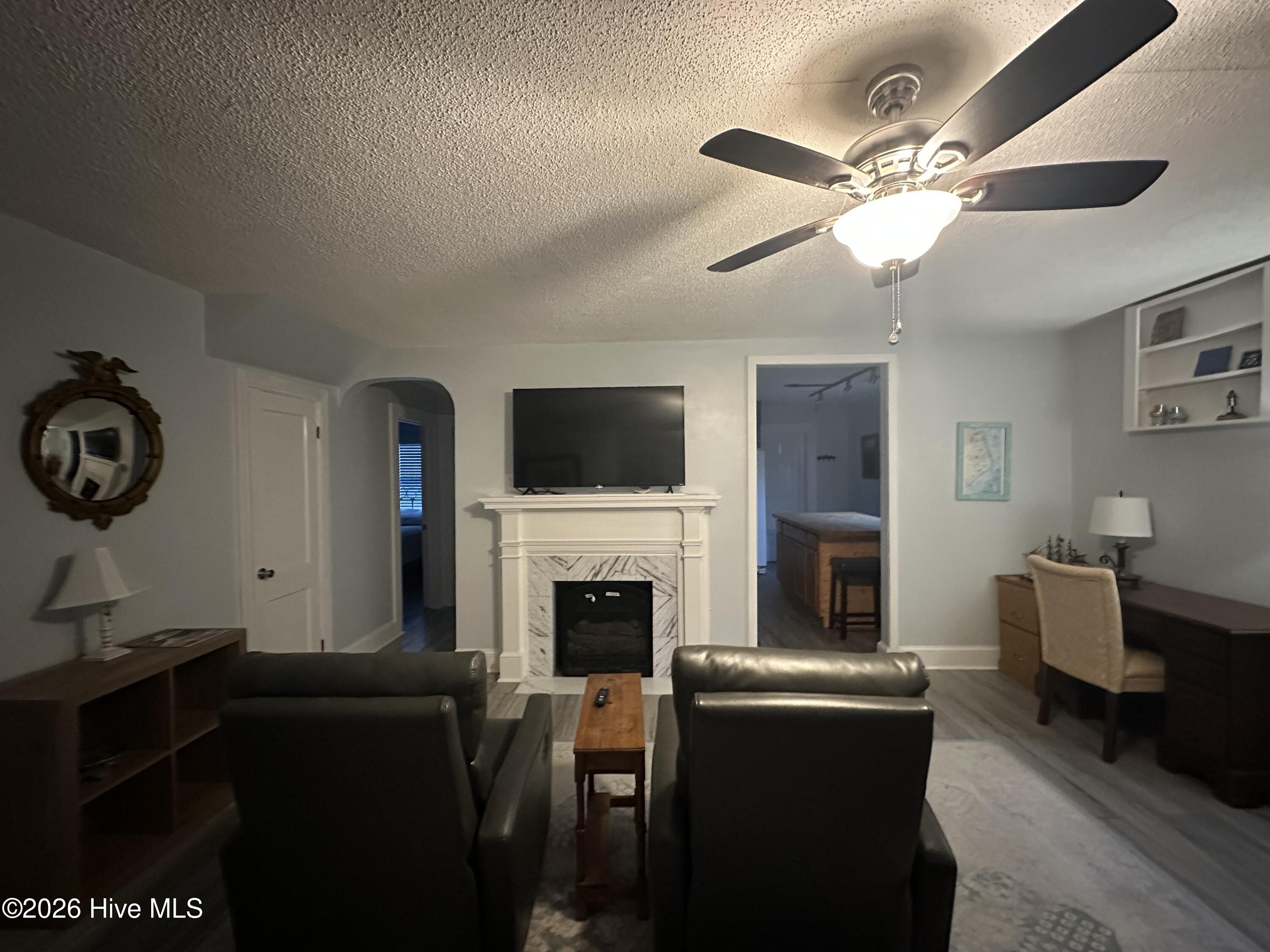 302 N Shores Road Property Photo 4