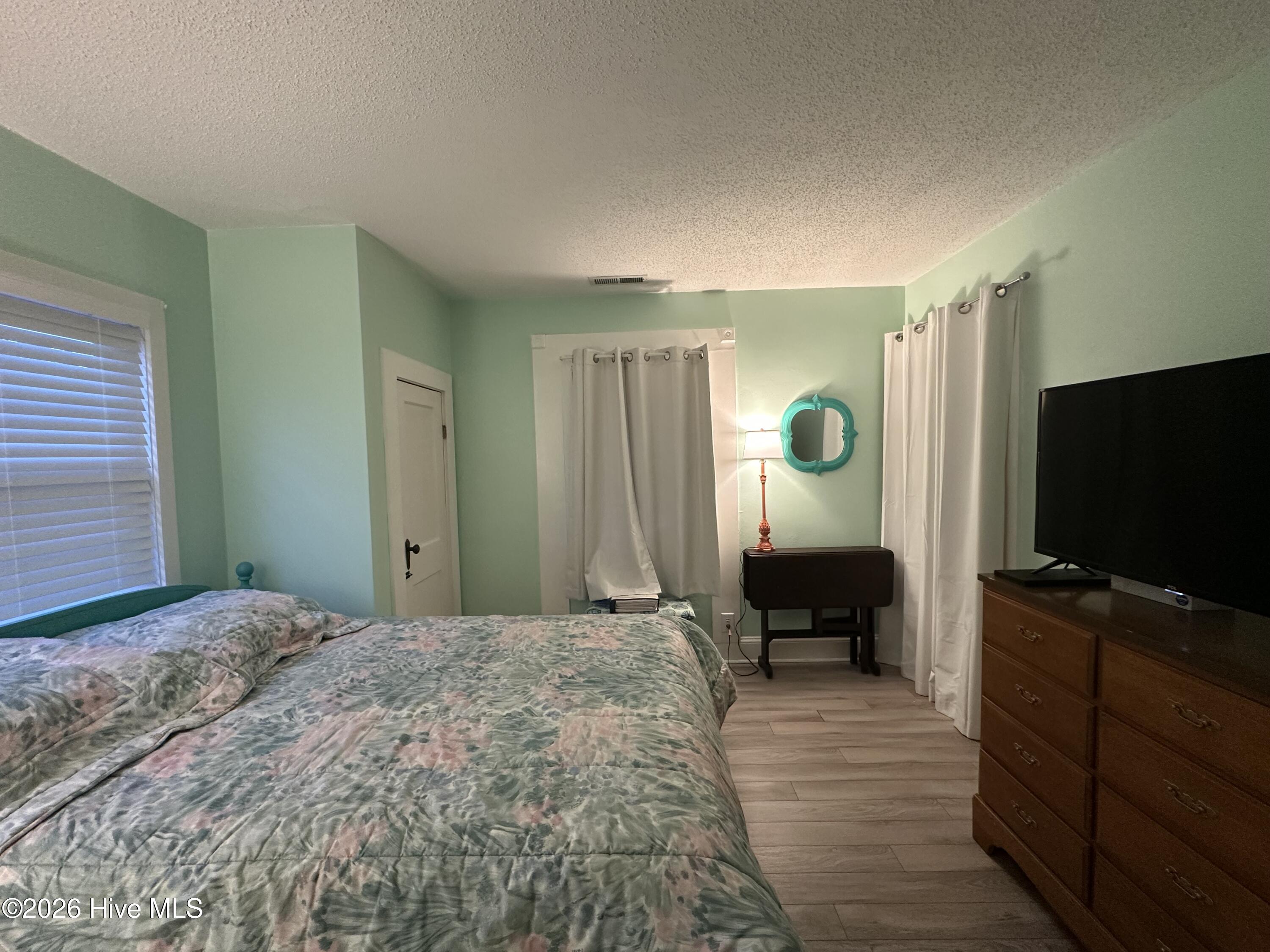 302 N Shores Road Property Photo 11
