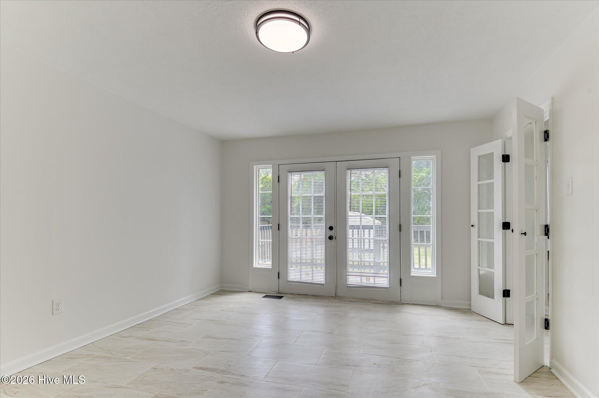 2012 Pennsylvania Avenue Property Photo 27