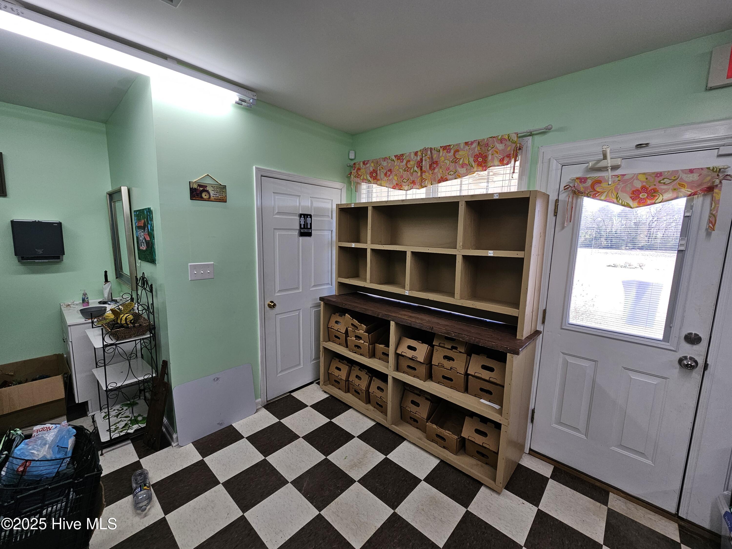 1752 Lyman Road Property Photo 7