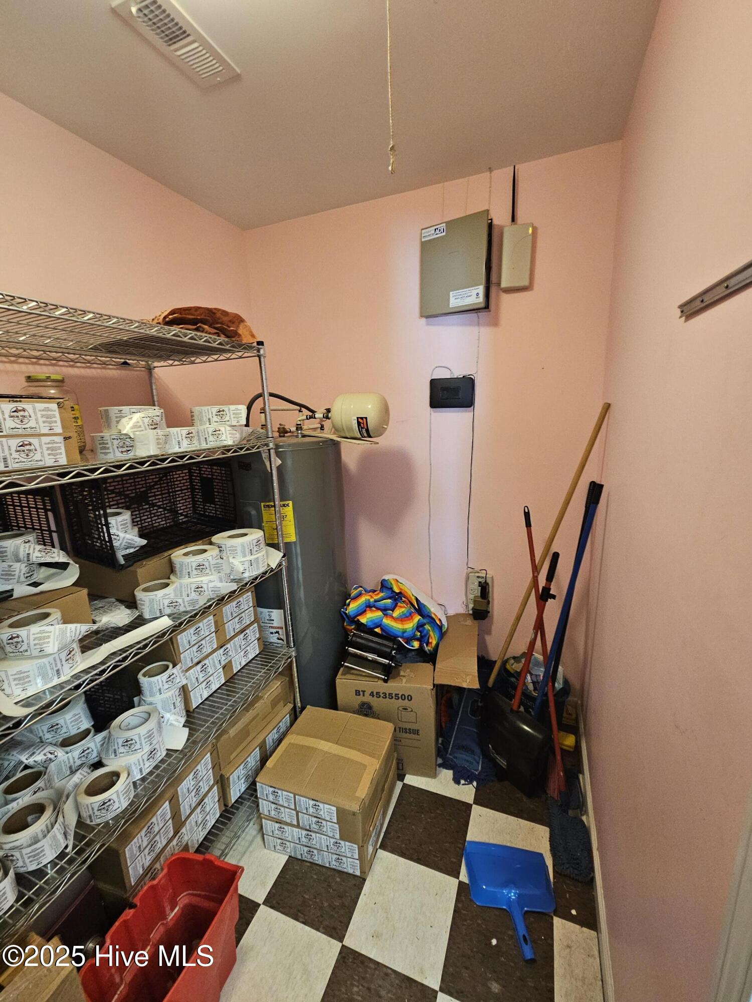 1752 Lyman Road Property Photo 11