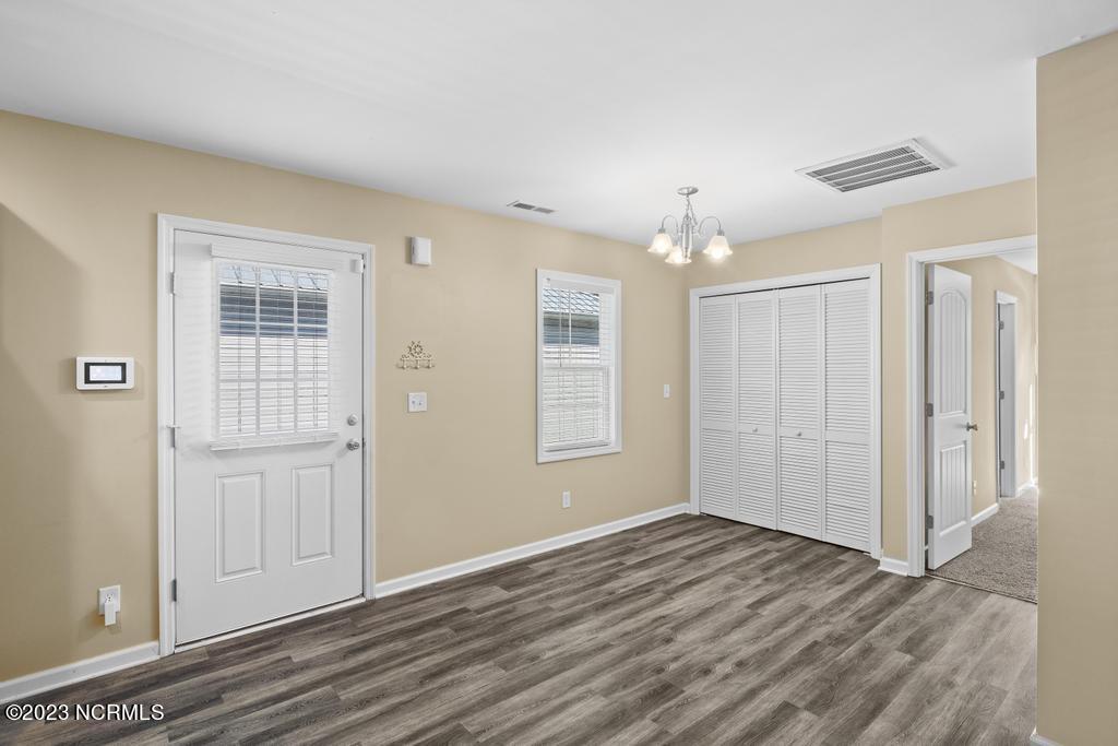 123 James Avenue Property Photo 12