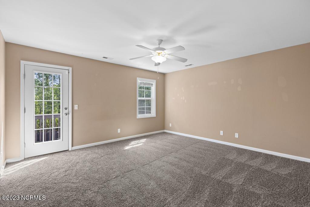 123 James Avenue Property Photo 14