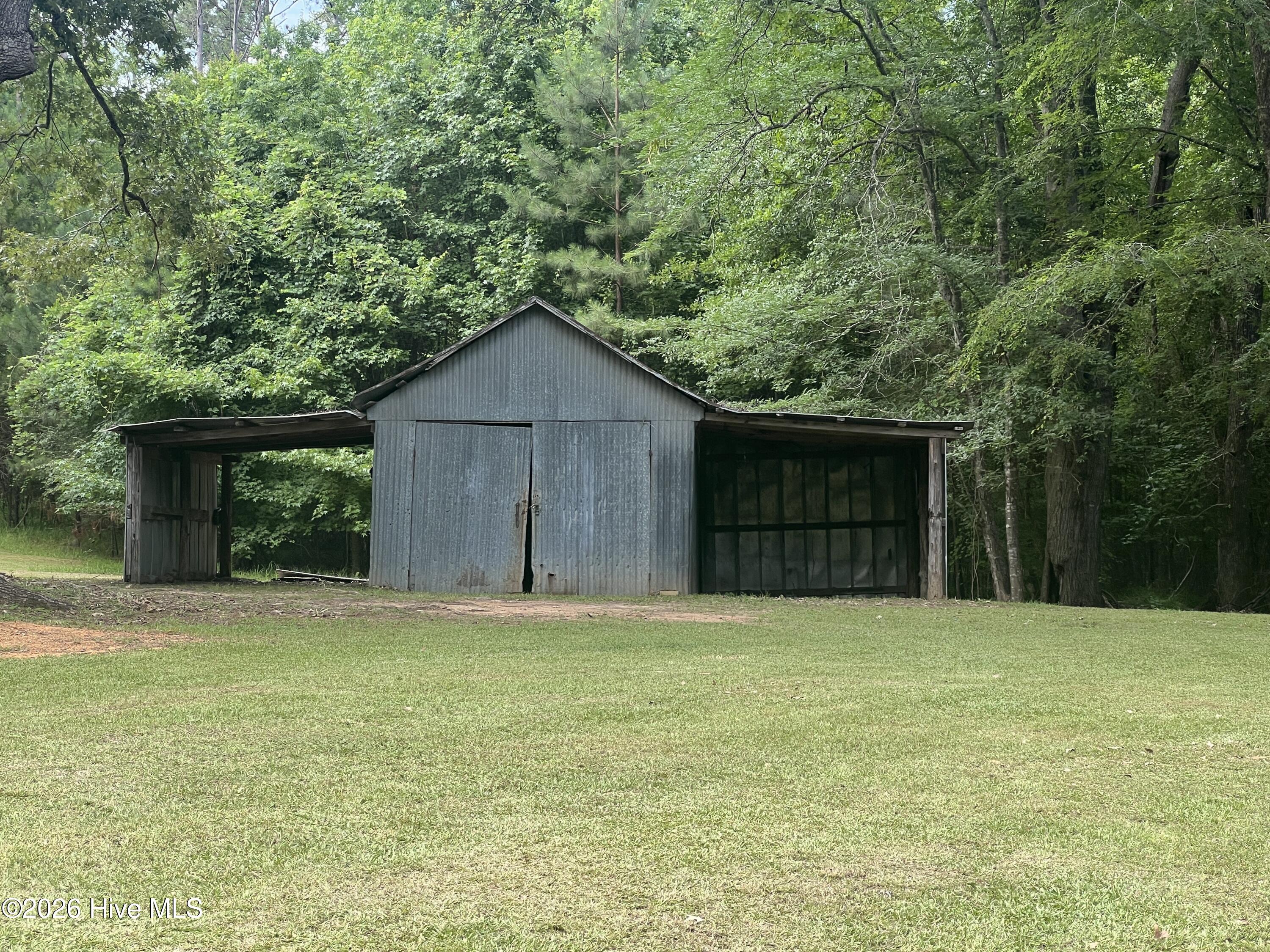5527 Clay Hill Road Property Photo 3