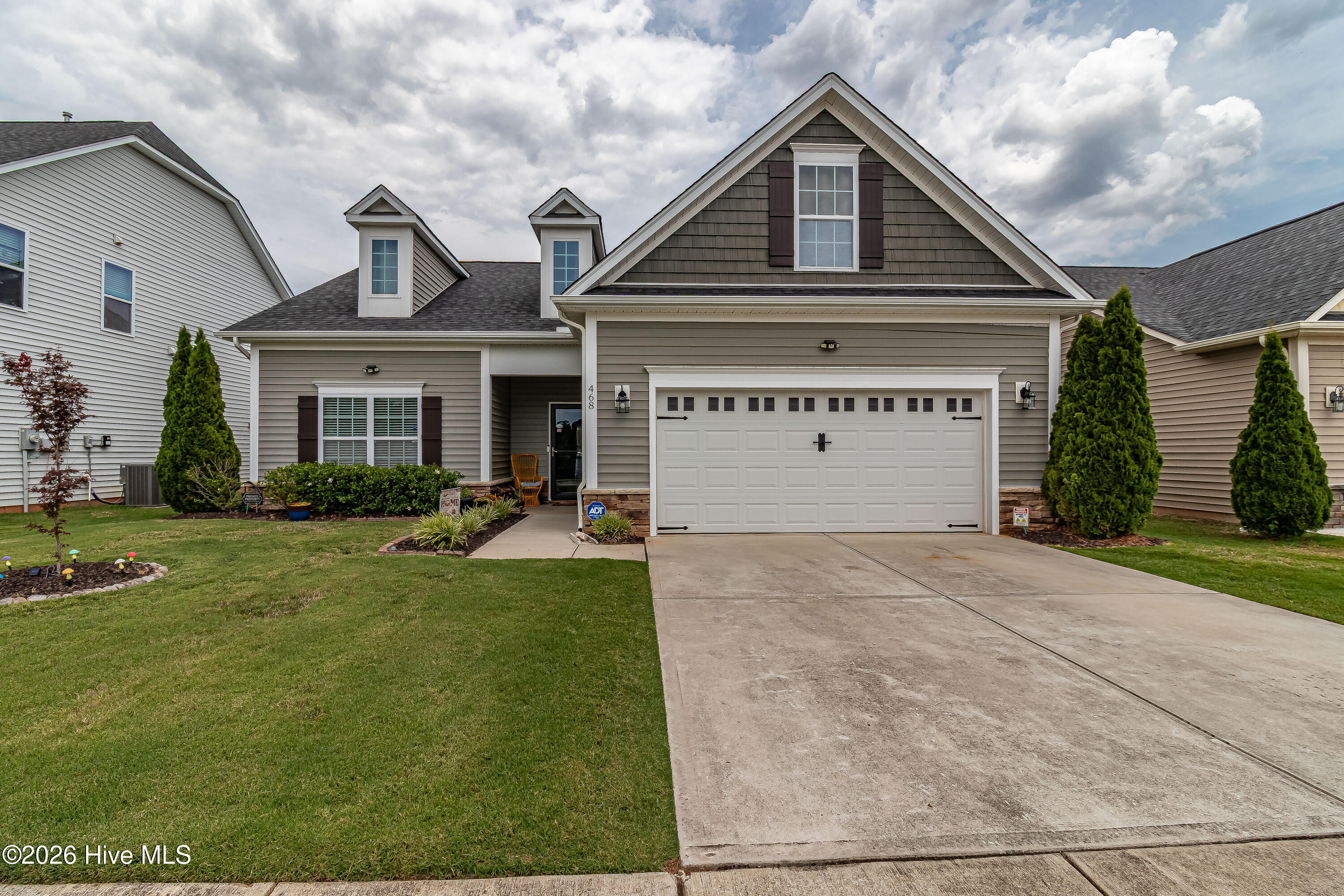 468 Lakemont Drive Property Photo 1