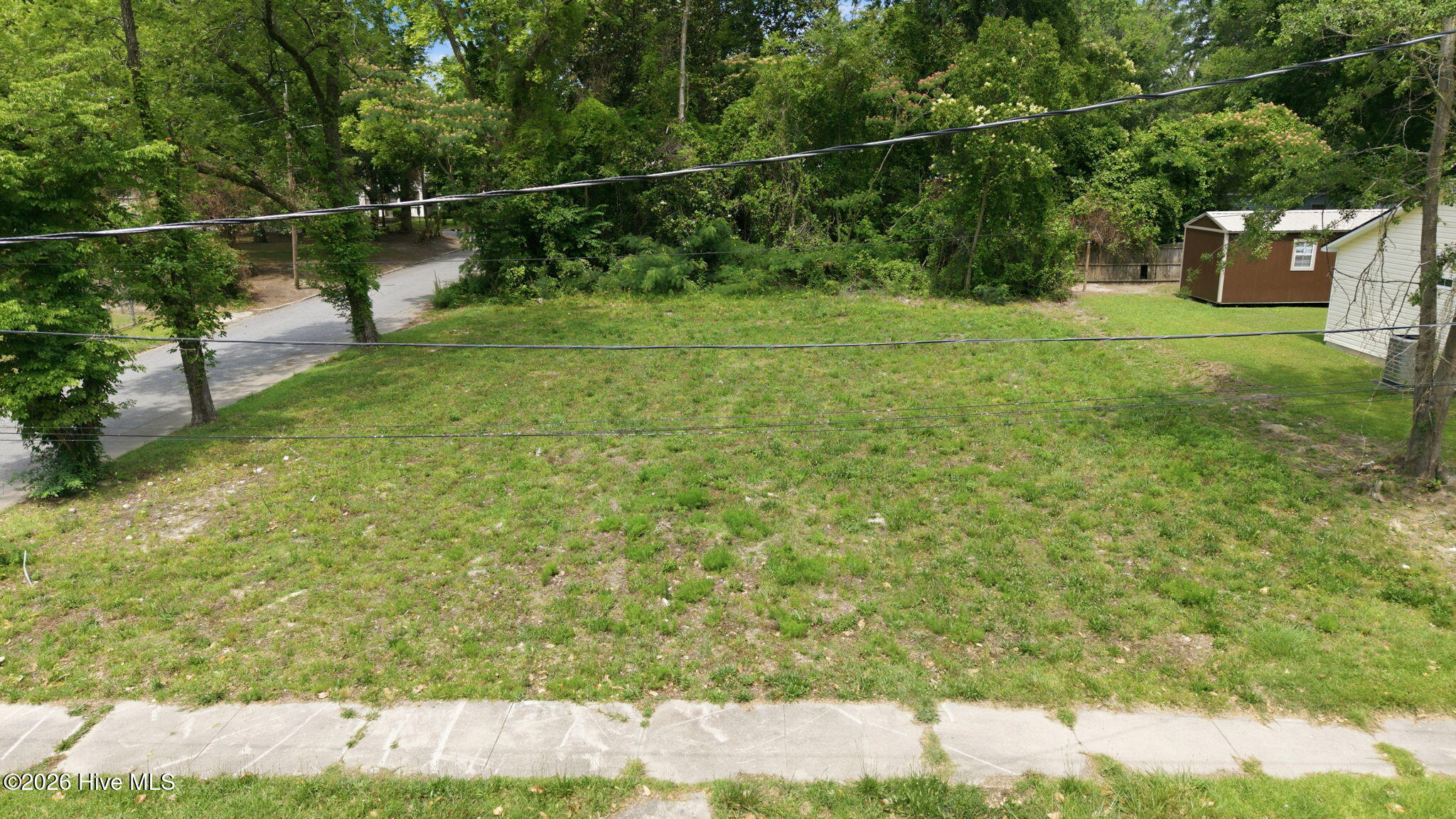 410 Latham Street Property Photo 3
