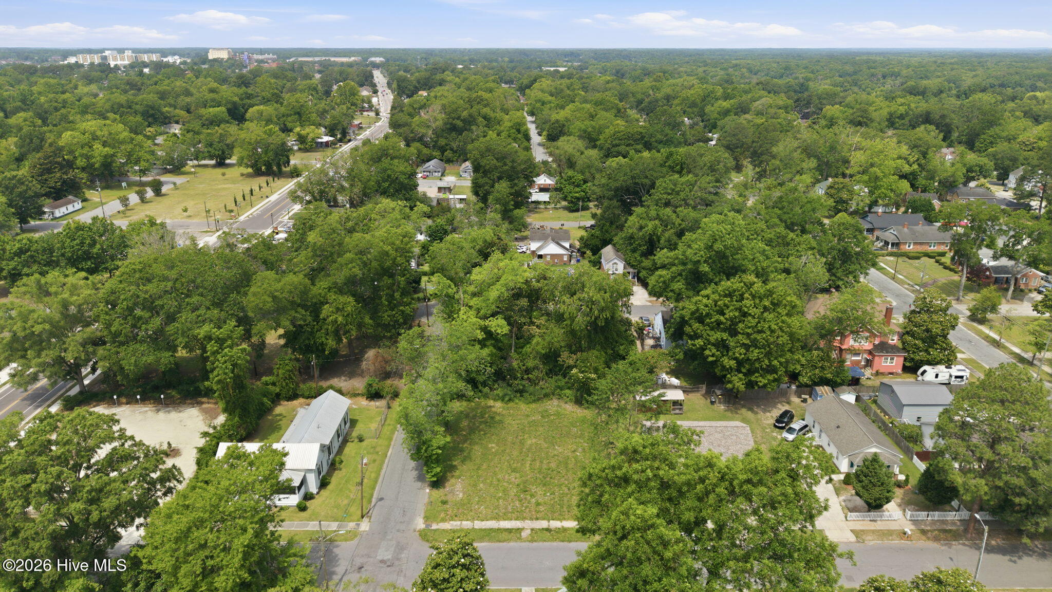 410 Latham Street Property Photo 6