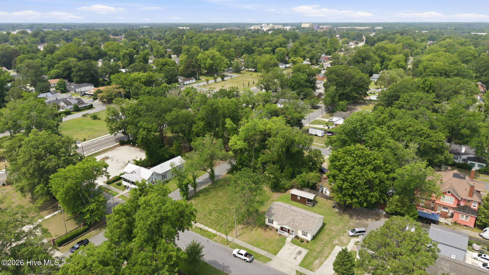410 Latham Street Property Photo 9