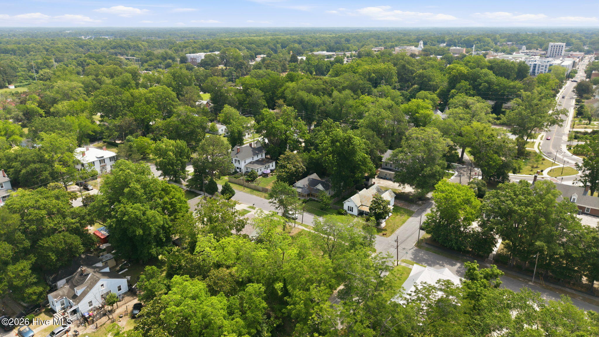 410 Latham Street Property Photo 11