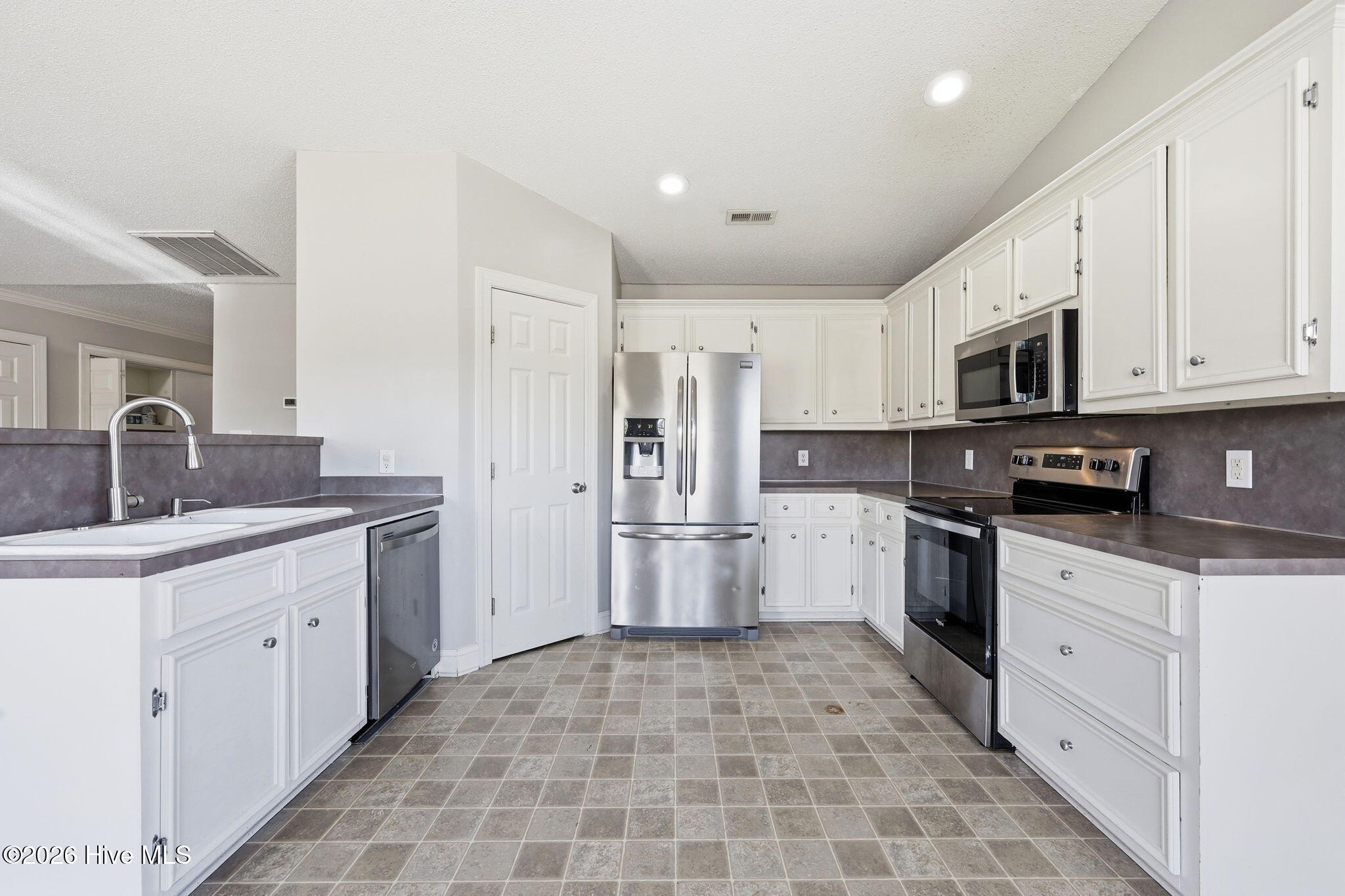 3675 Highland Drive Property Photo 10