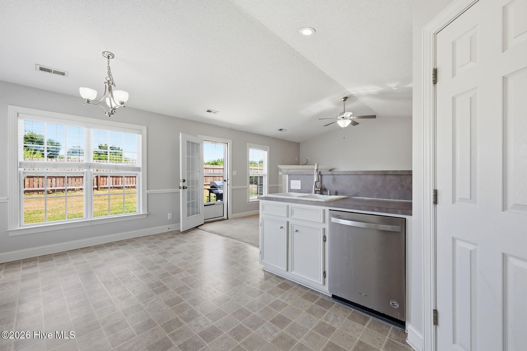 3675 Highland Drive Property Photo 12