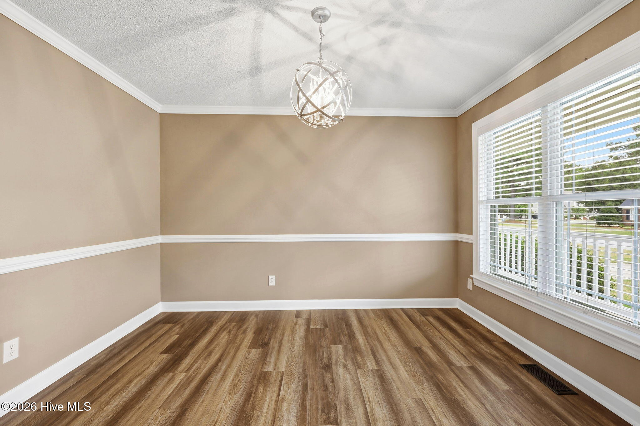 547 Tabard Road Property Photo 8