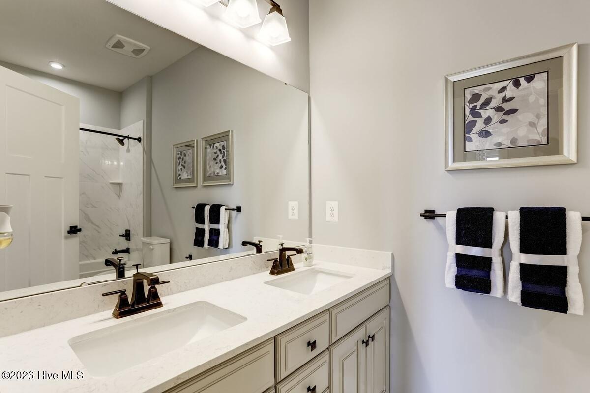 2214 Webfoot Drive Ne Property Photo 4