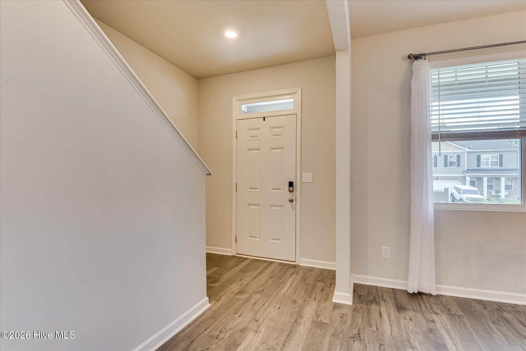 3196 White Gate Loop Property Photo 5