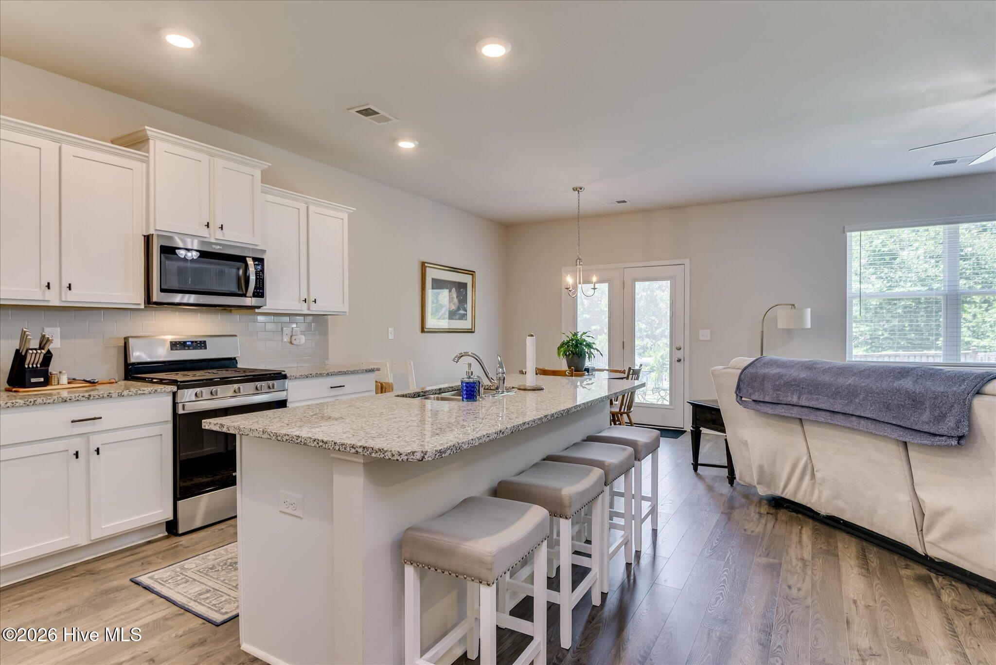 3196 White Gate Loop Property Photo 8