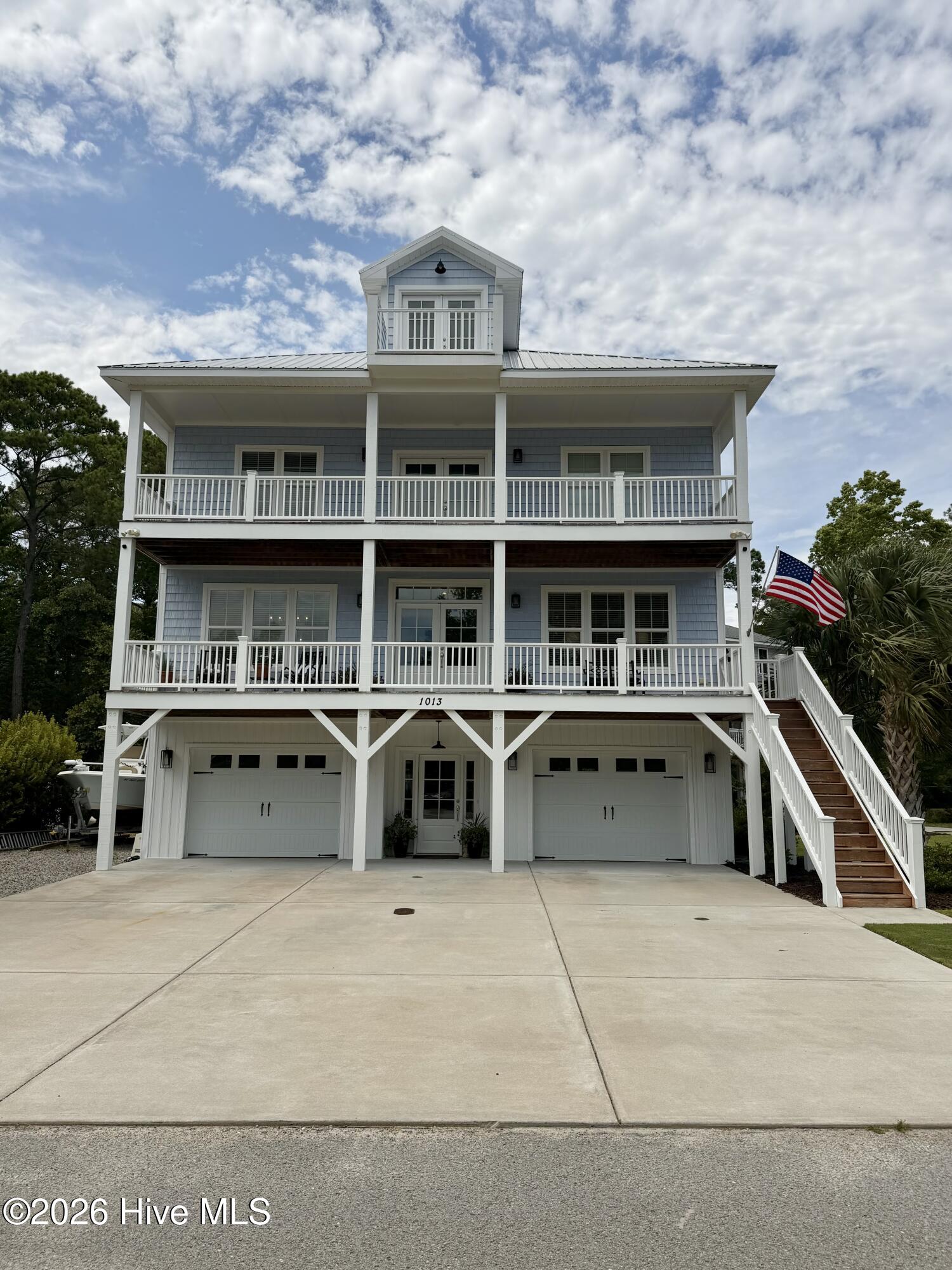 1013 Saltspray Lane Property Photo 1