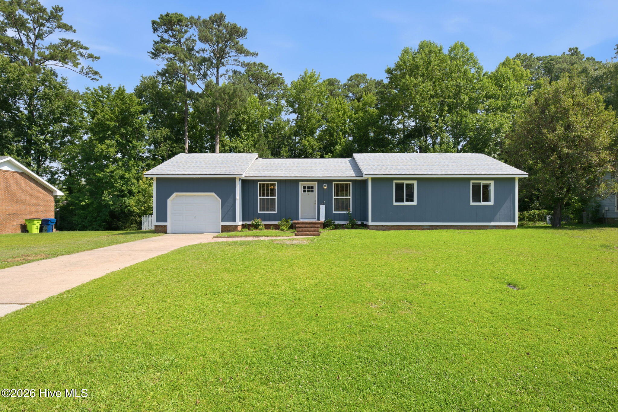211 Nottingham Drive Property Photo 1