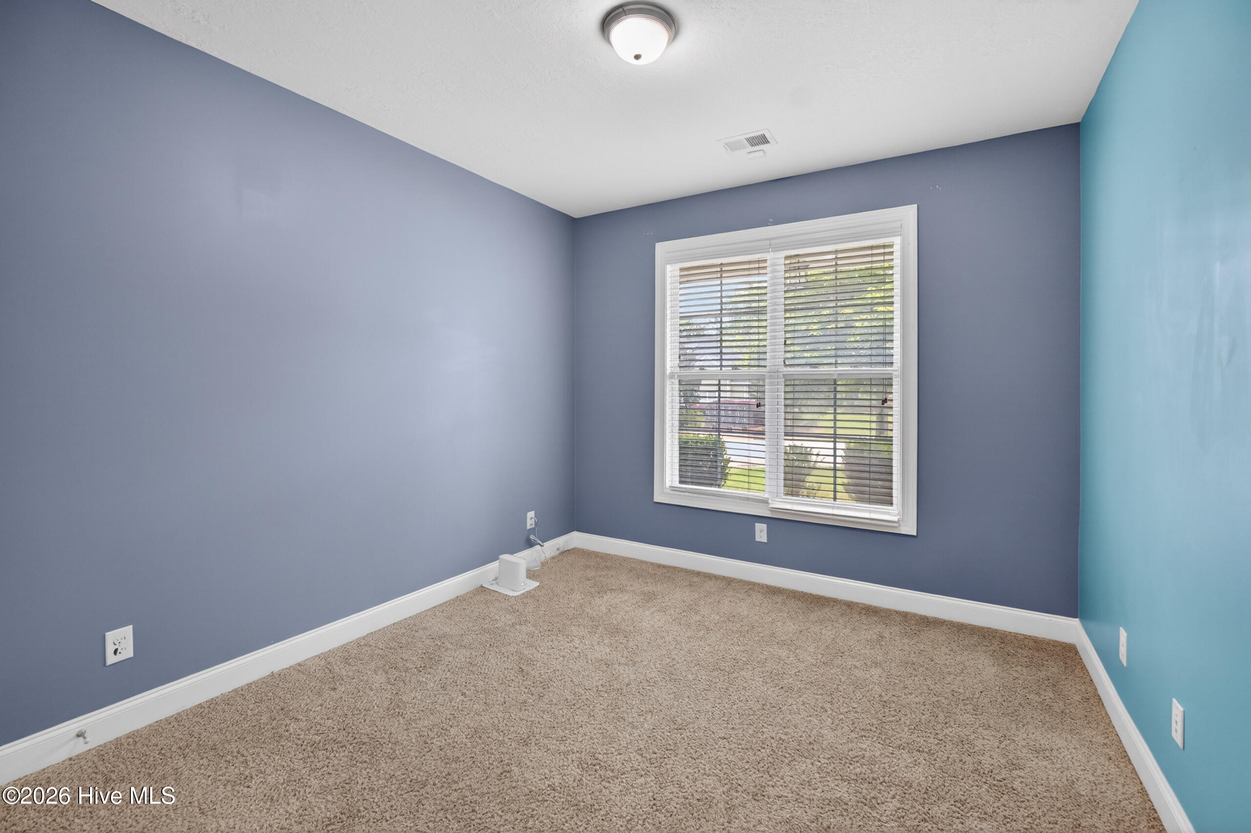 3915 Berkshire Way Property Photo 15