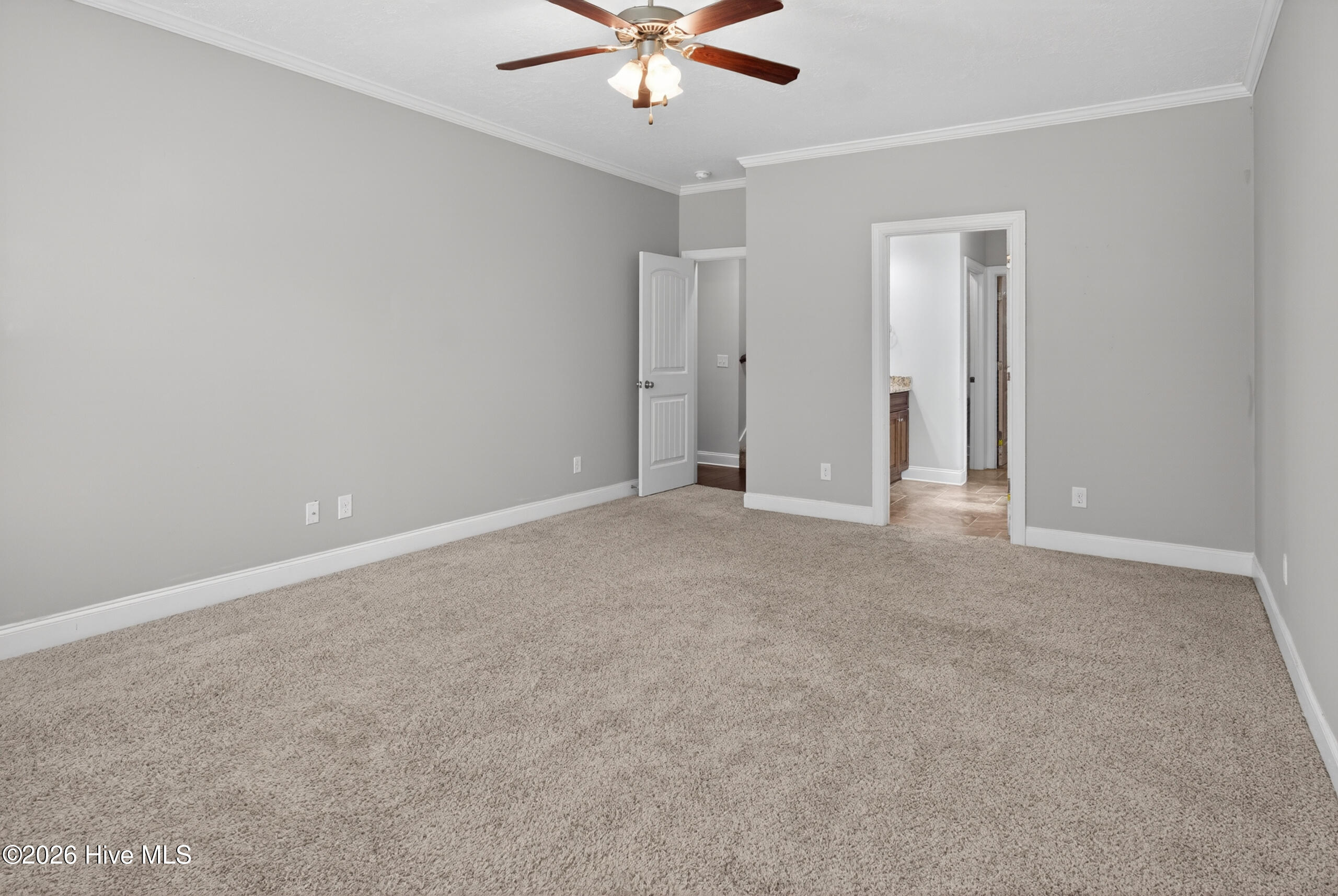 3915 Berkshire Way Property Photo 23